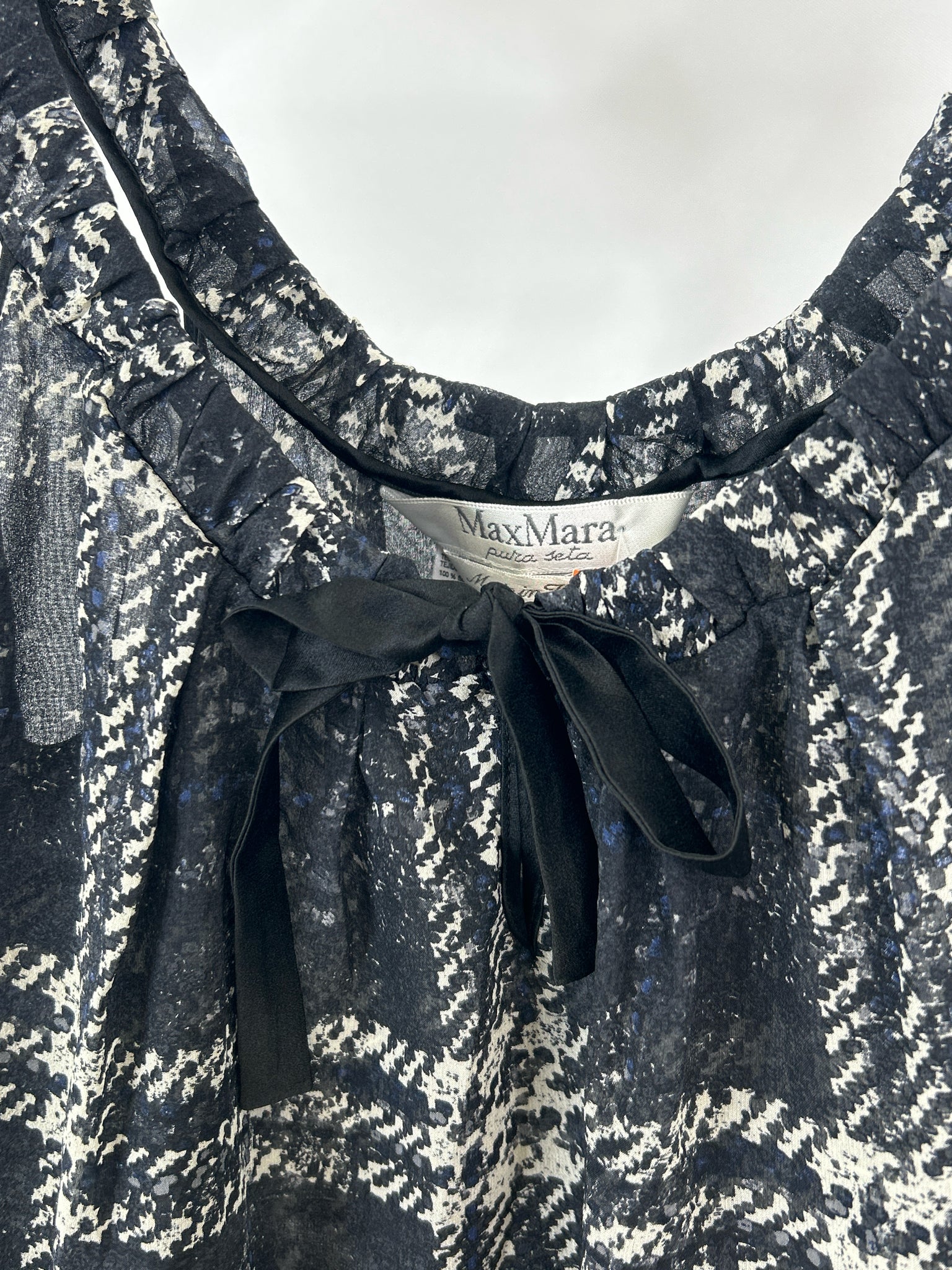 MaxMara Size 6 Silk Black Plaid Women Tank Top