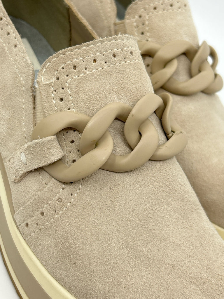 DOLCE VITA Size 7.5 Beige Women's Sneakers