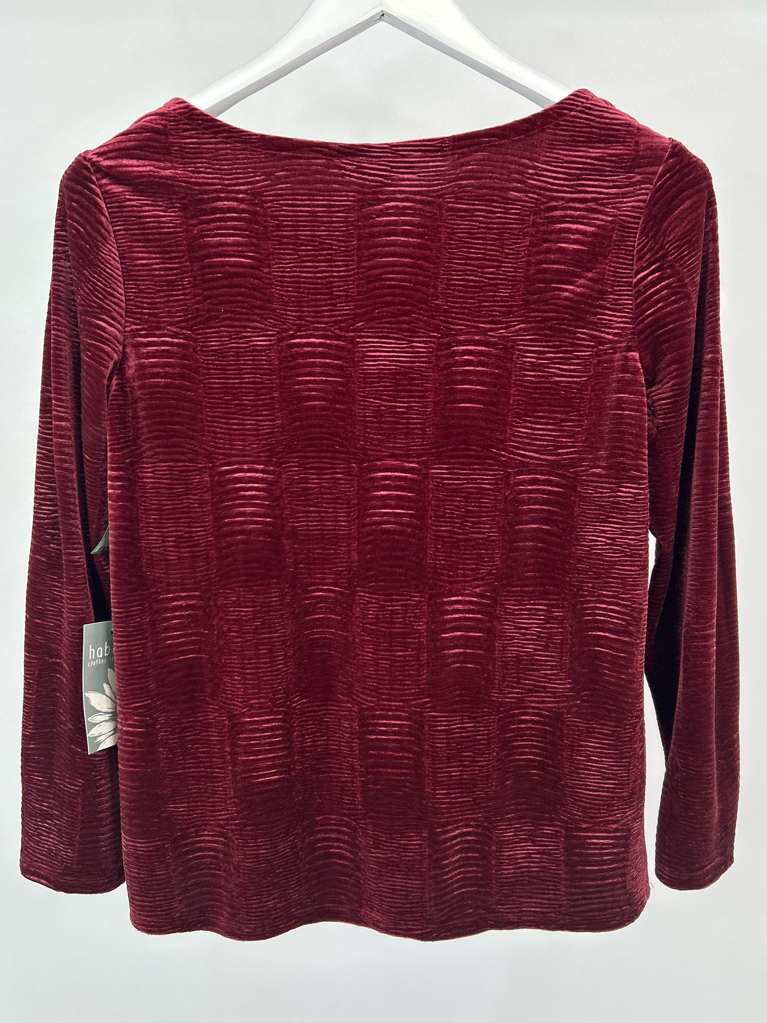 HABITAT Size S Wine Women Top NWT