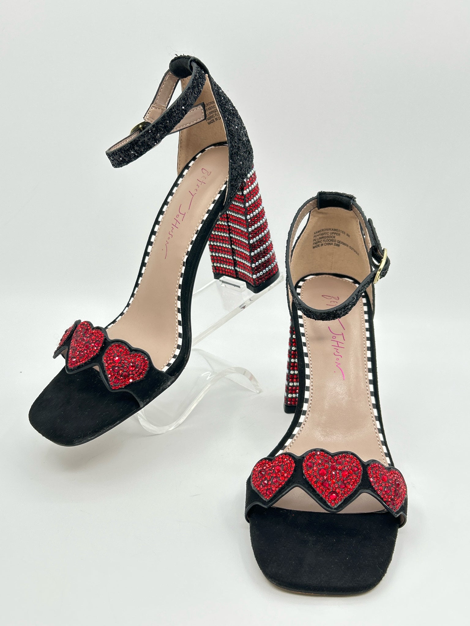 BETSEY JOHNSON Size 8M Black & Red Women Pumps