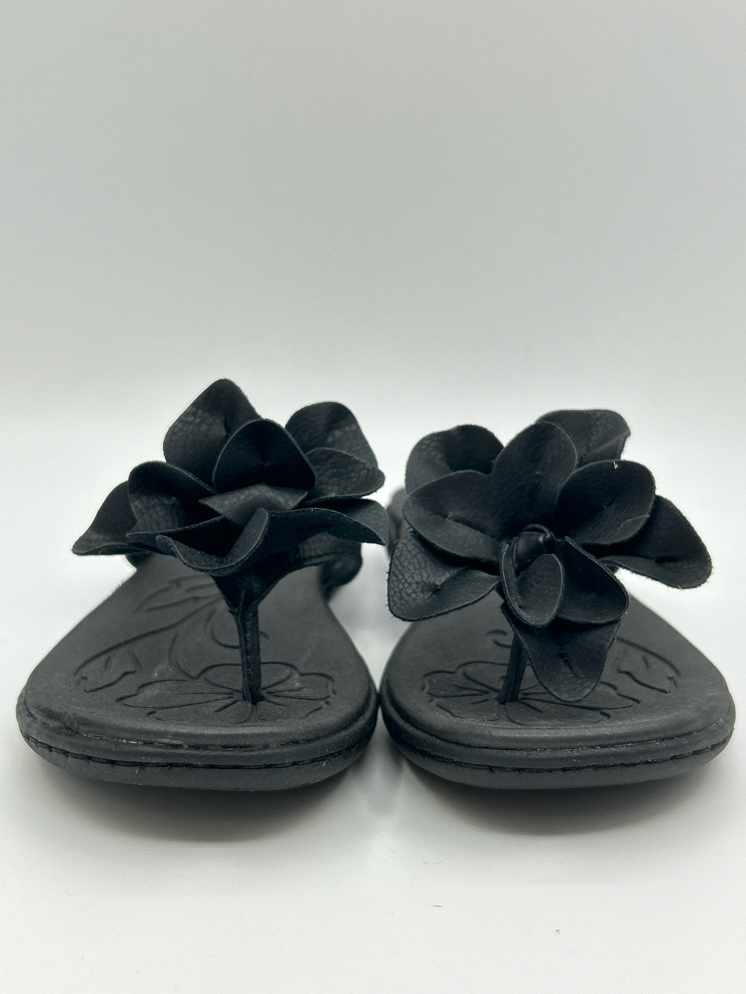 Born Concept b.o.c. NIB Size 6 Black Women Sandal