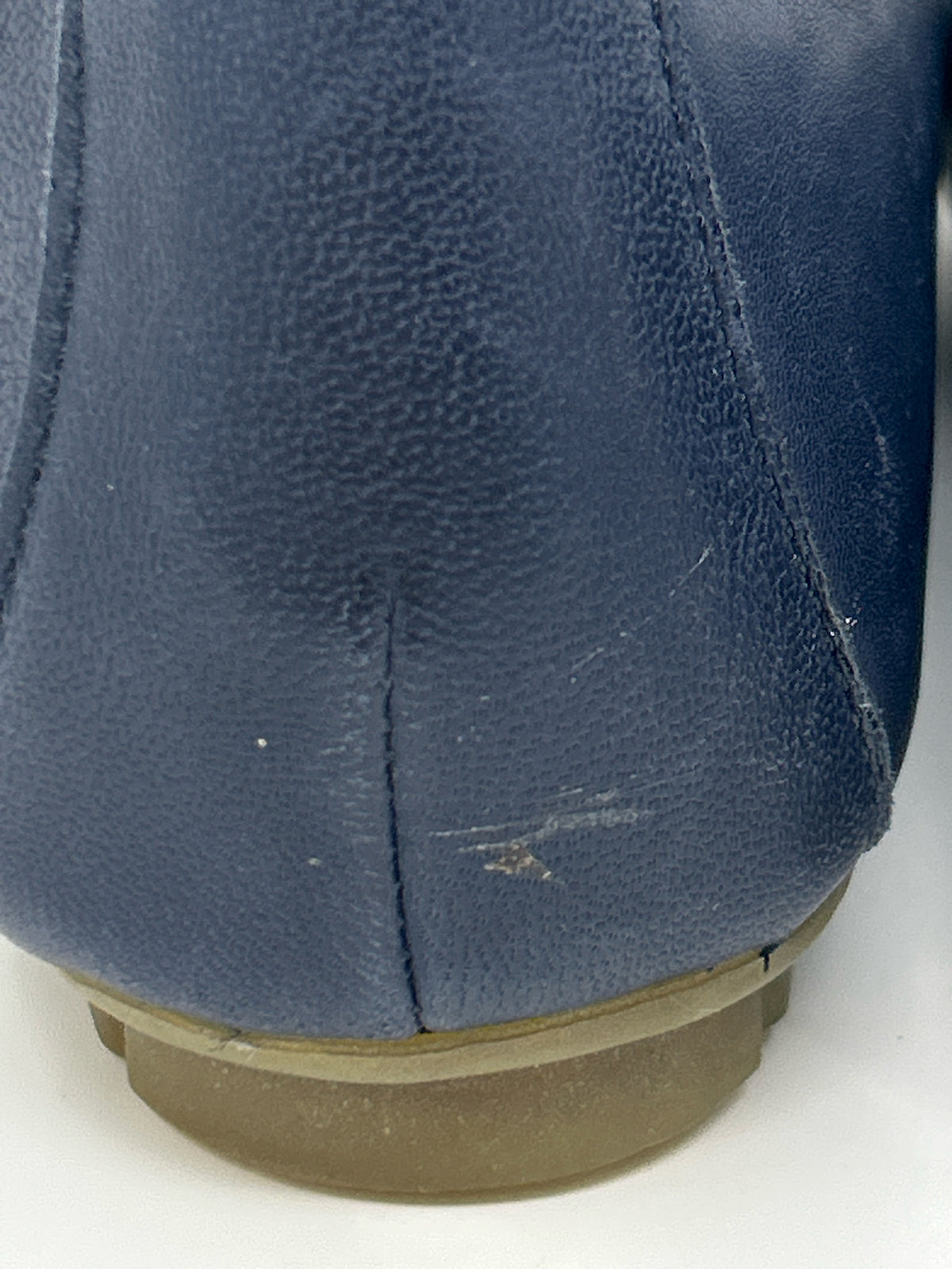 BORN Size 8.5M Navy Women Flats