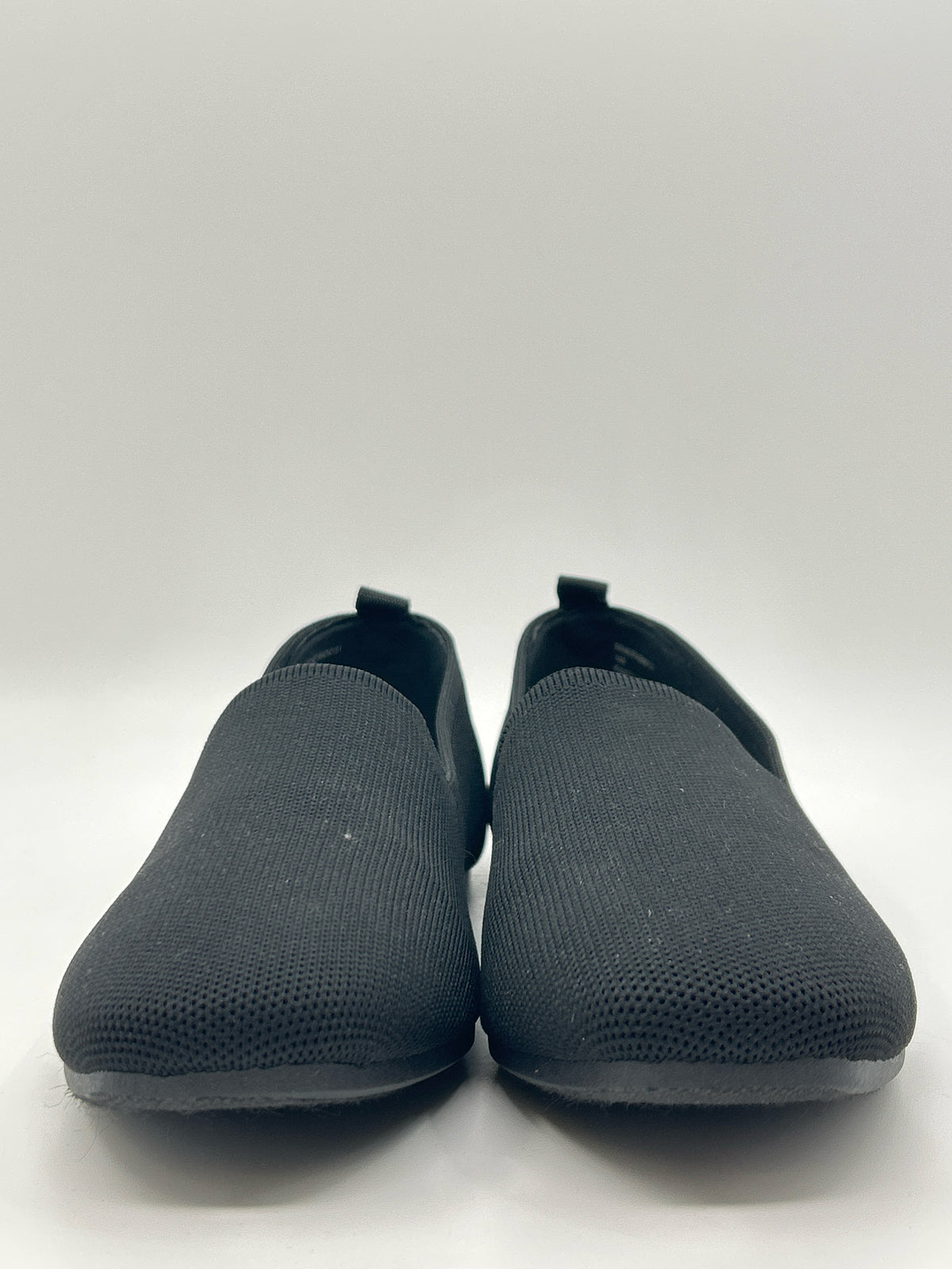 STEVE MADDEN Size 10M Black Women Flats
