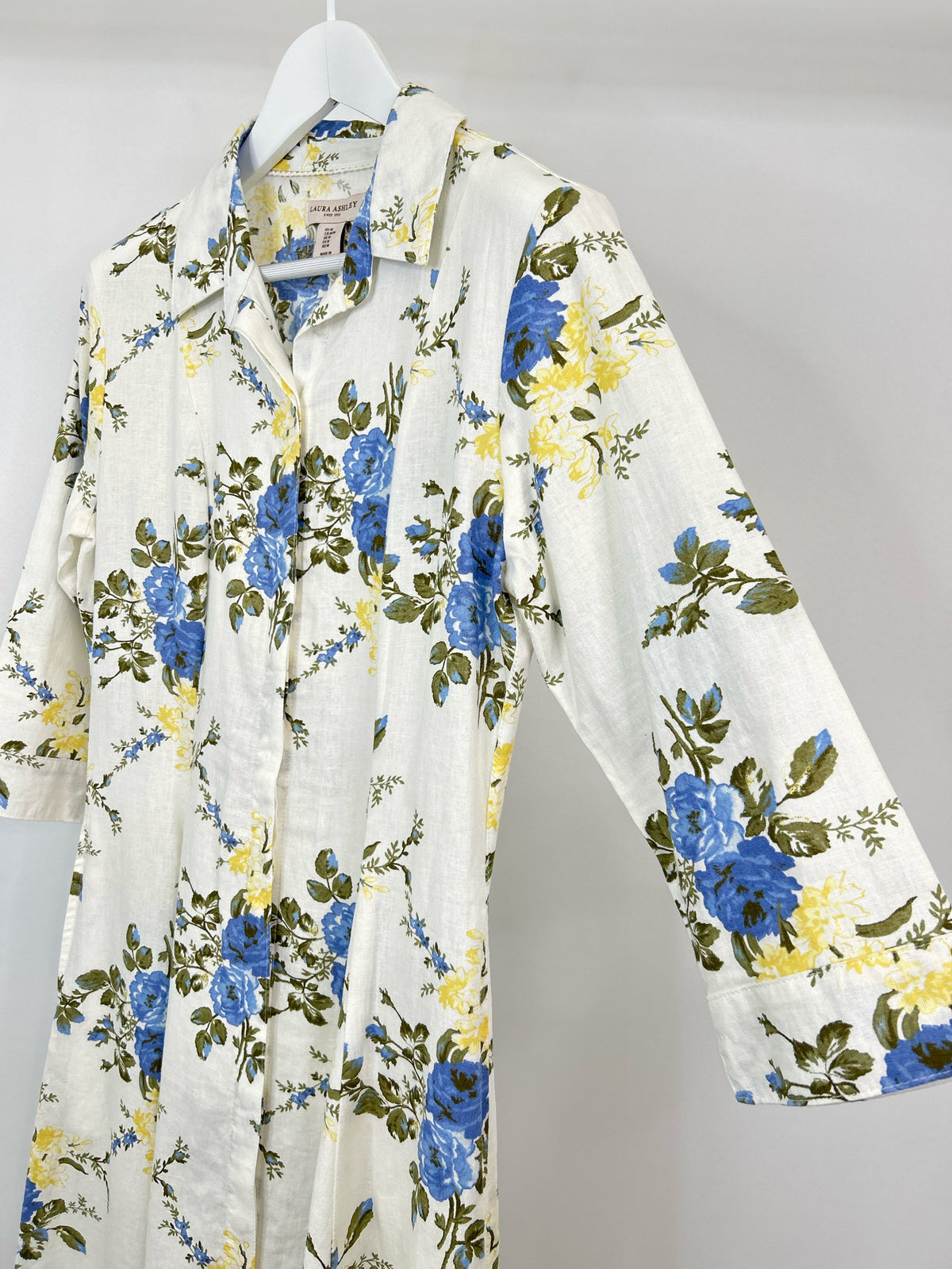 LAURA ASHLEY Size M White Floral Women Dress