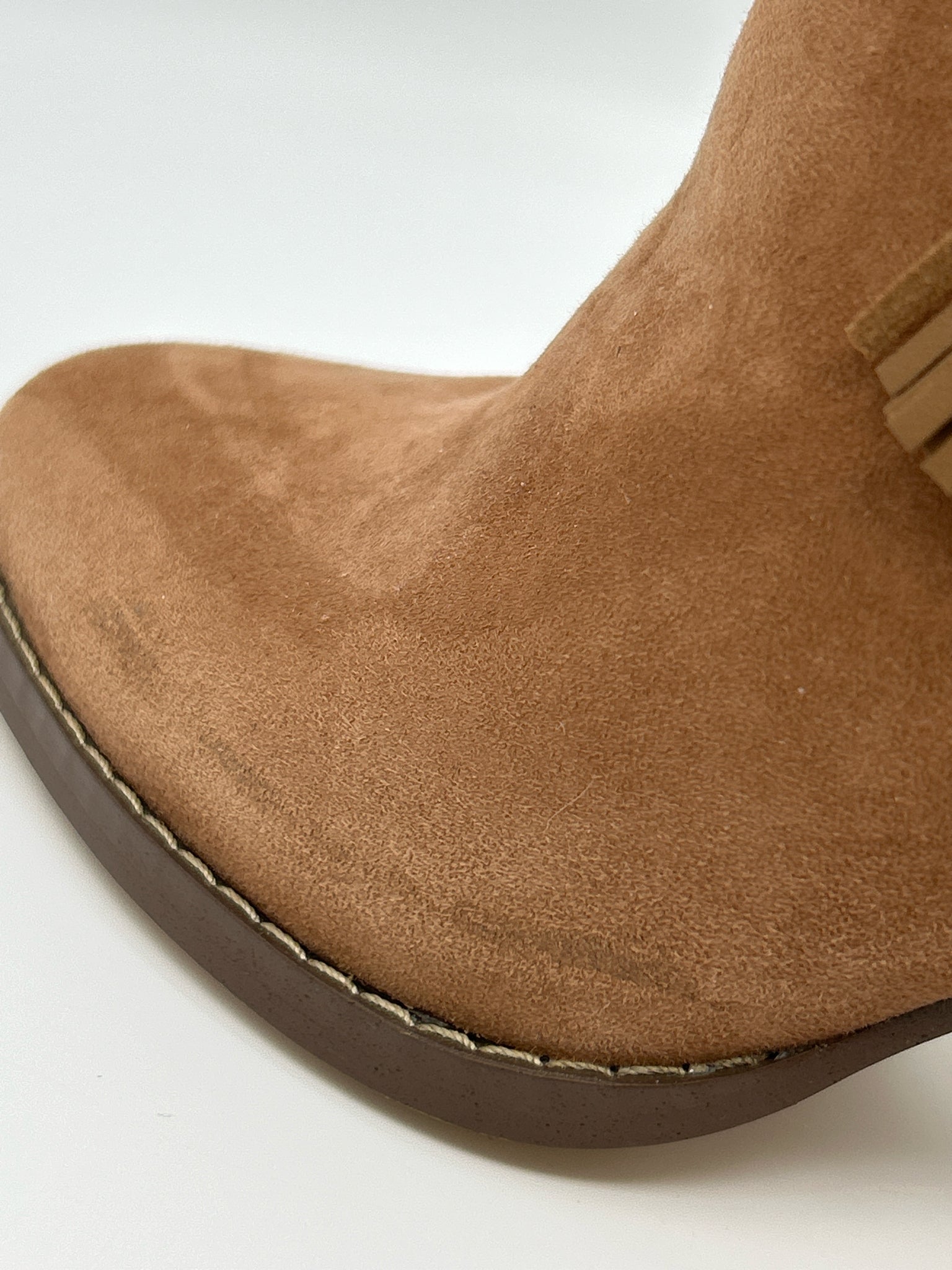 White House Black Market Size 8M Camel Women Booties