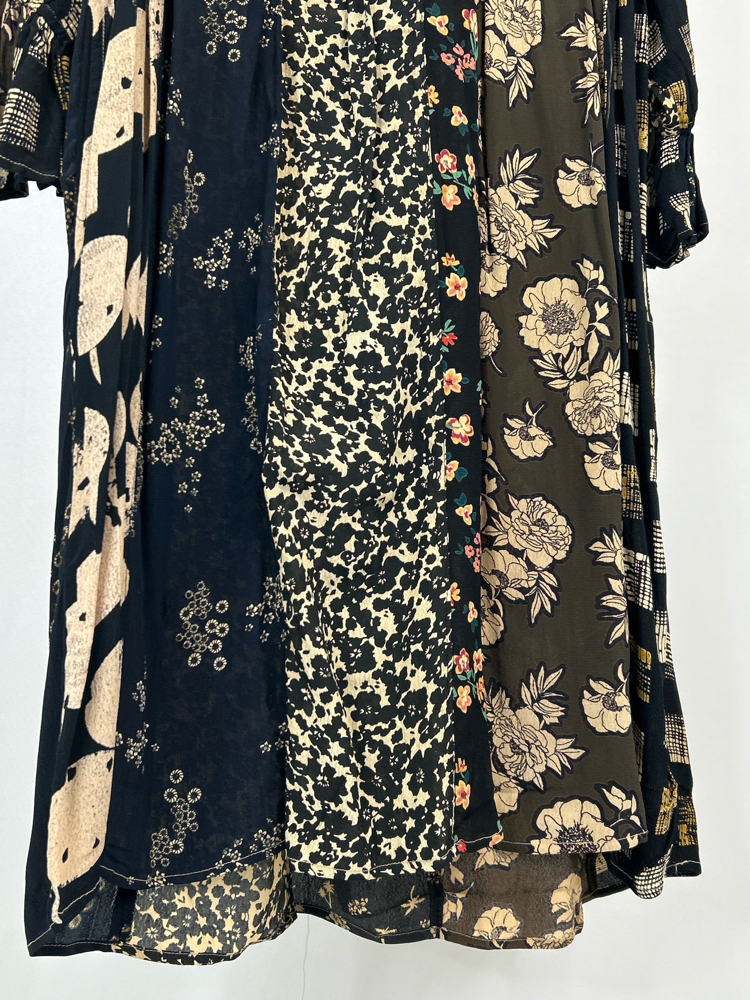 YOUNG THREADS Size S Black Print Women Dress NWT