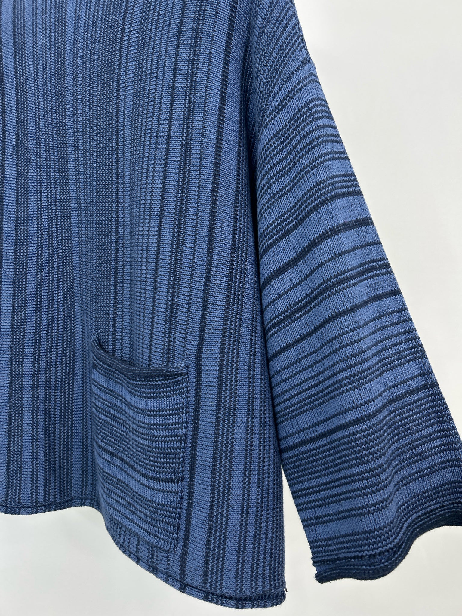 OLIVIA BY HABITAT CLOTHES Size S Blue & Navy Women Sweater NWT
