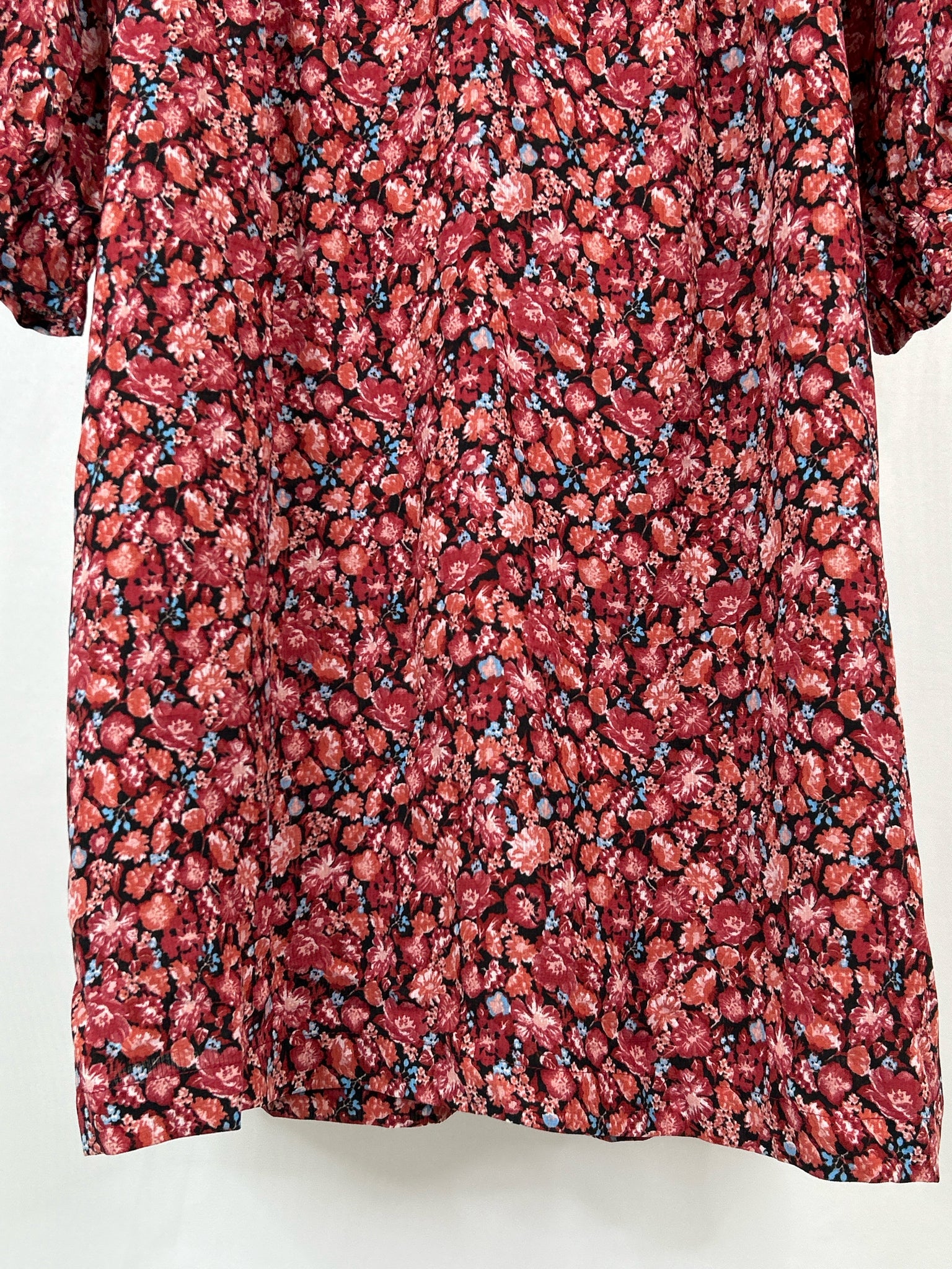 VOY Size S RED FLORAL Women's Dress