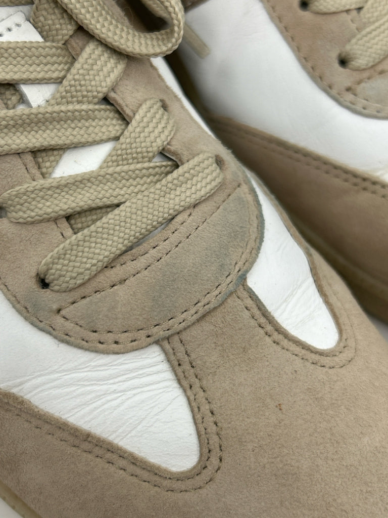 GABOR Size 10.5 BEIGE AND WHITE Women's Sneakers
