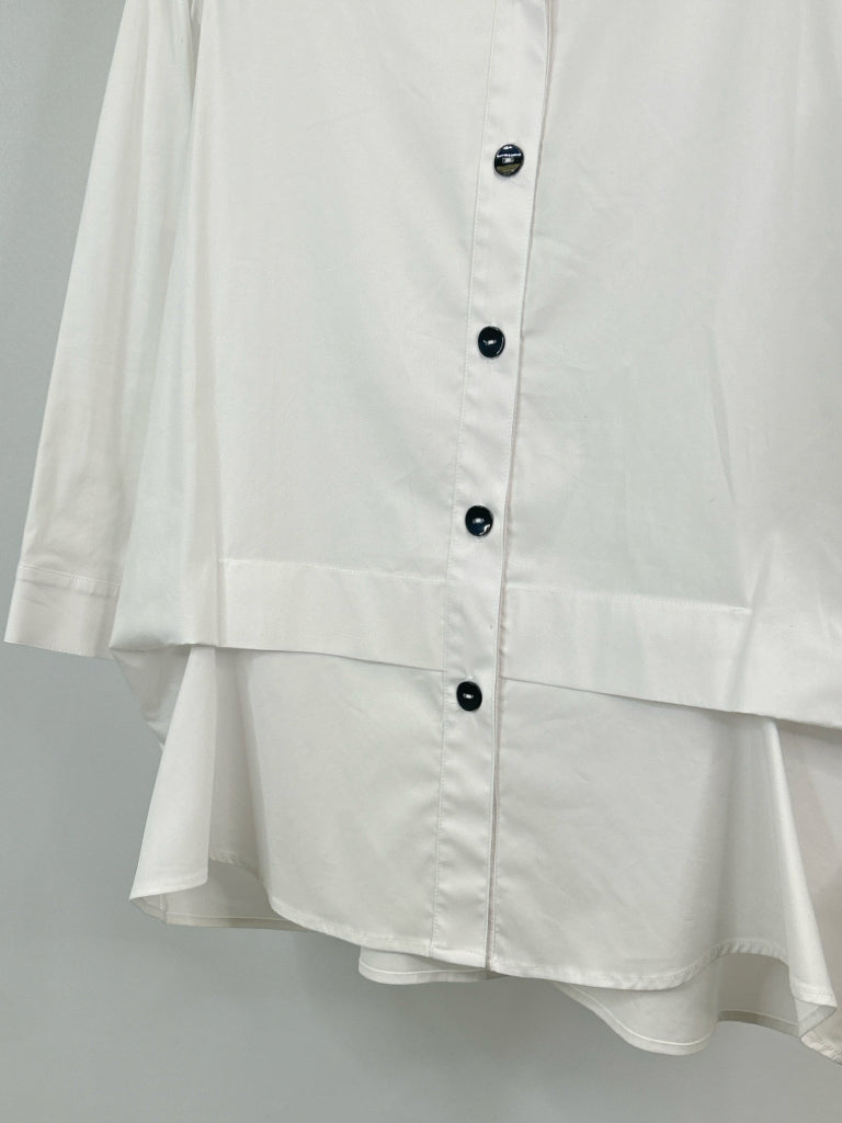 IC BY CONNIE K Size M White Women's Shirt NWT