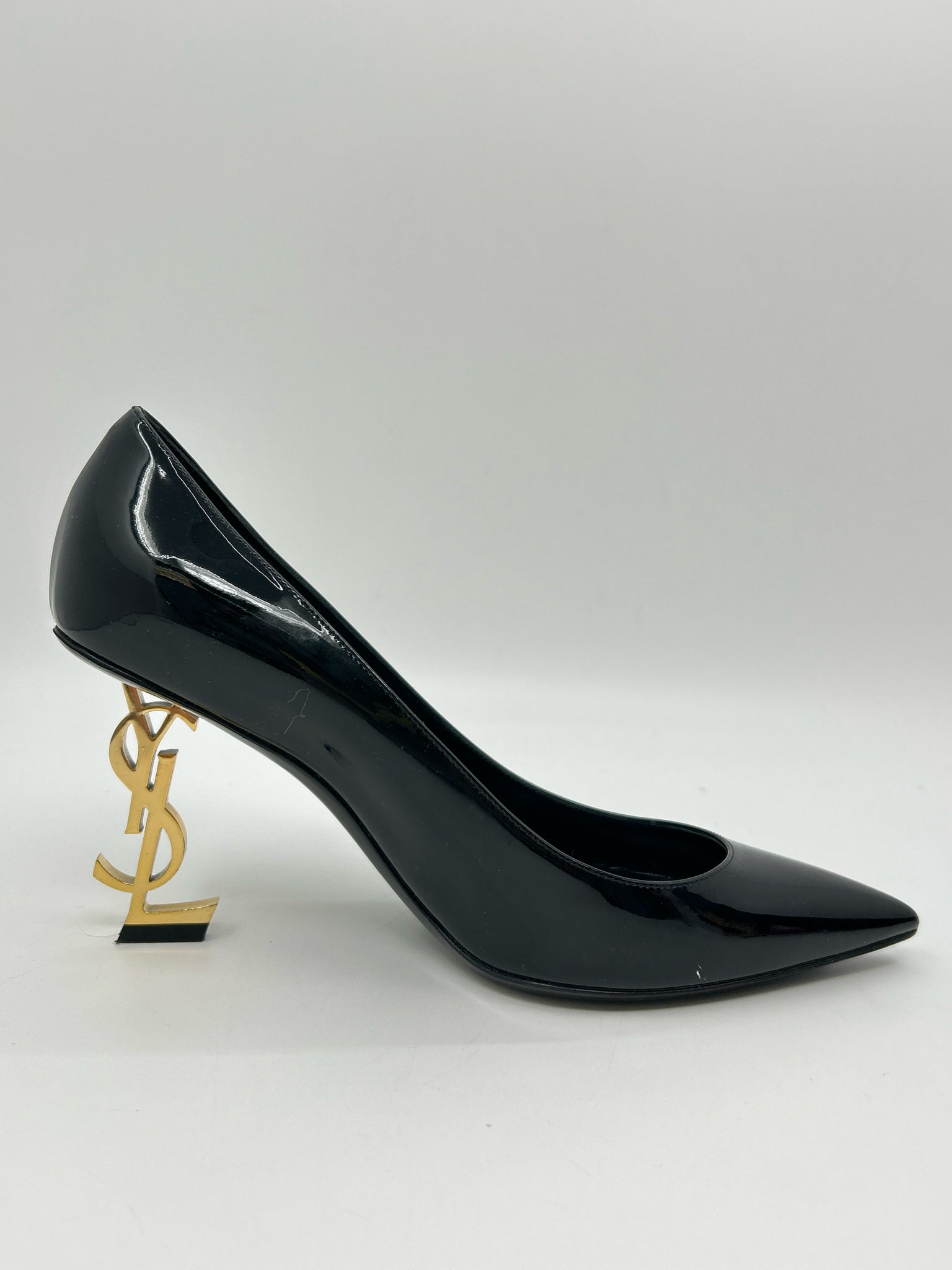 YVES SAINT LAURENT Size 37.5 Black Women Pumps