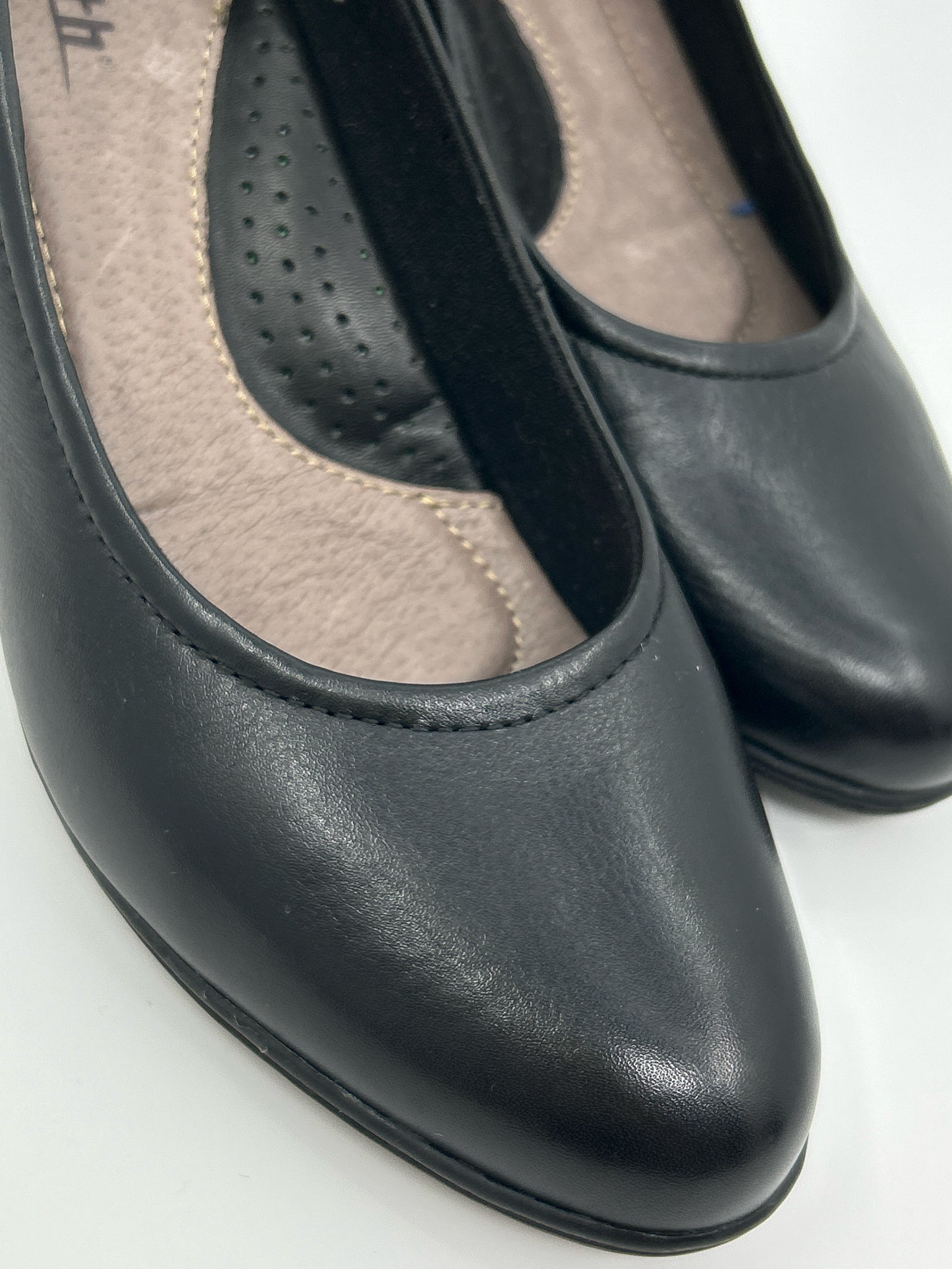EARTH Size 7B Black Women Pumps
