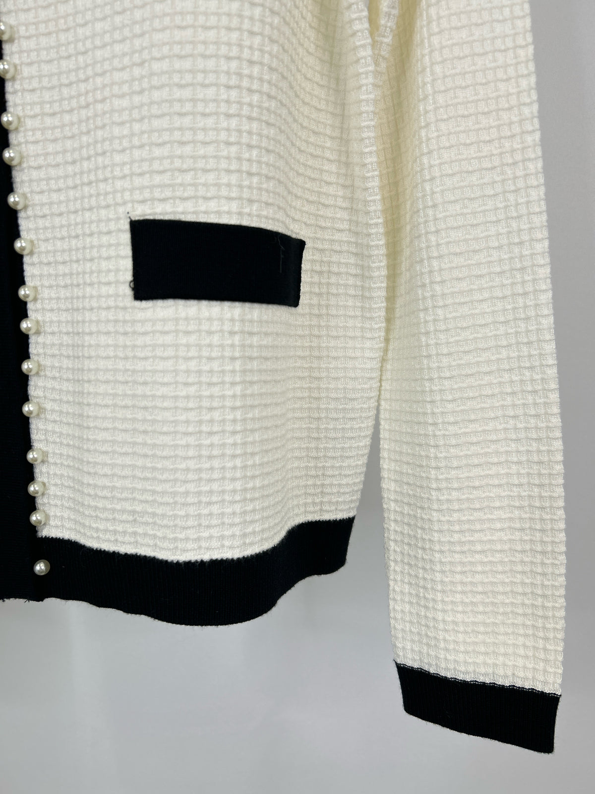 ADRIANNA PAPELL Size S IVORY AND BLACK Women Cardigan