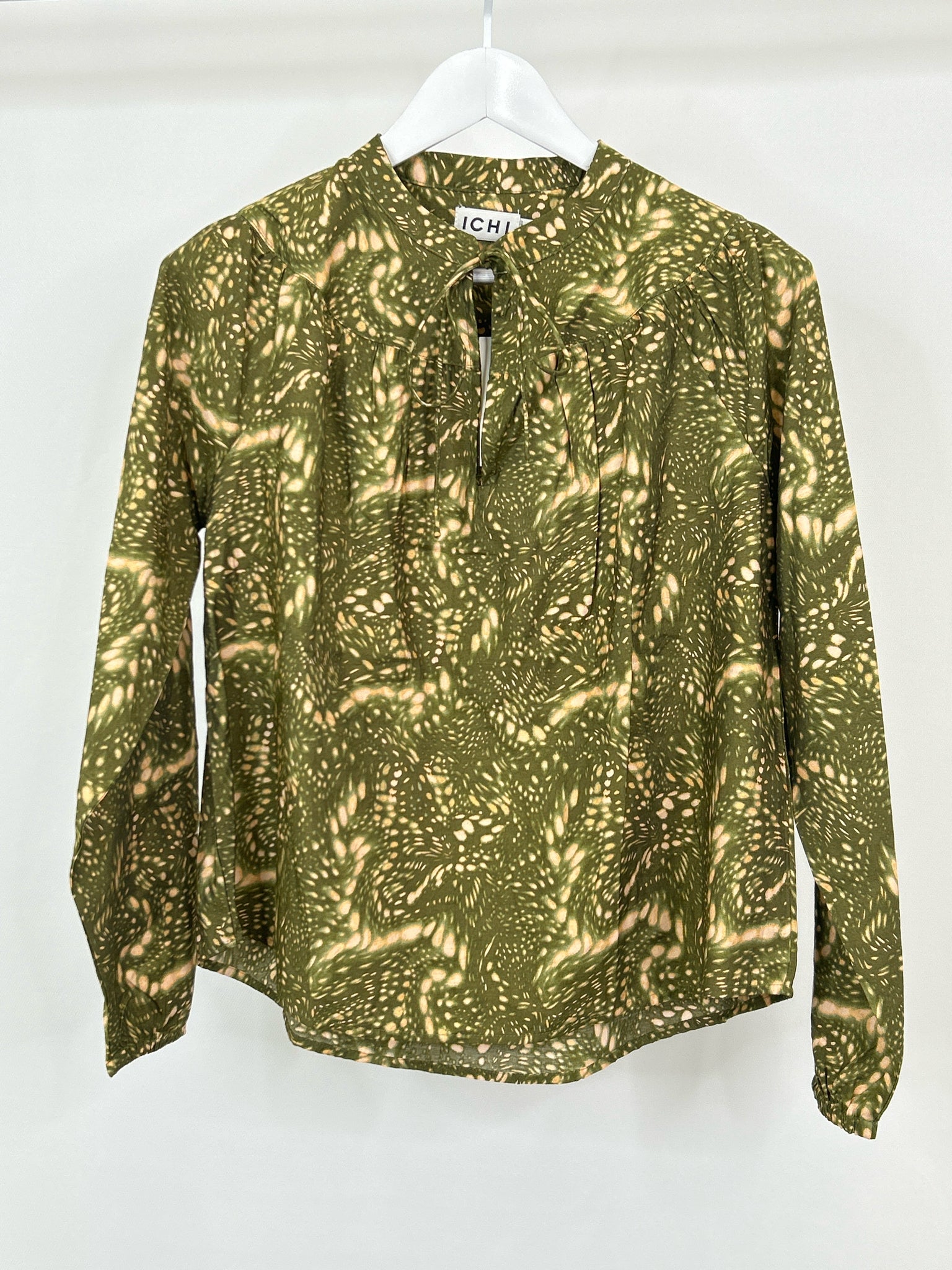 ICHI NWT Size 34 Green Print Women Top
