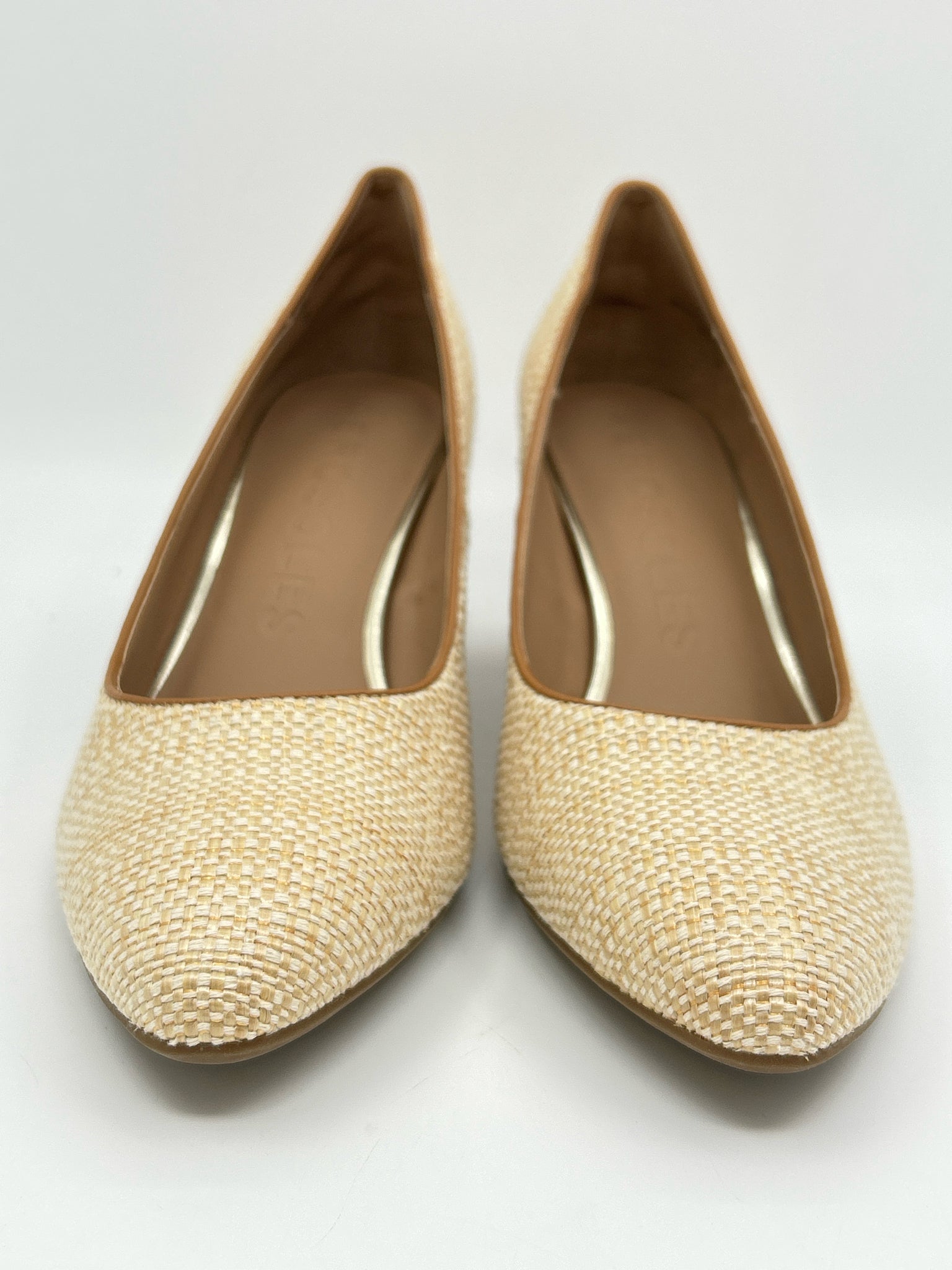 AEROSOLES Size 11M Natural Women Pumps