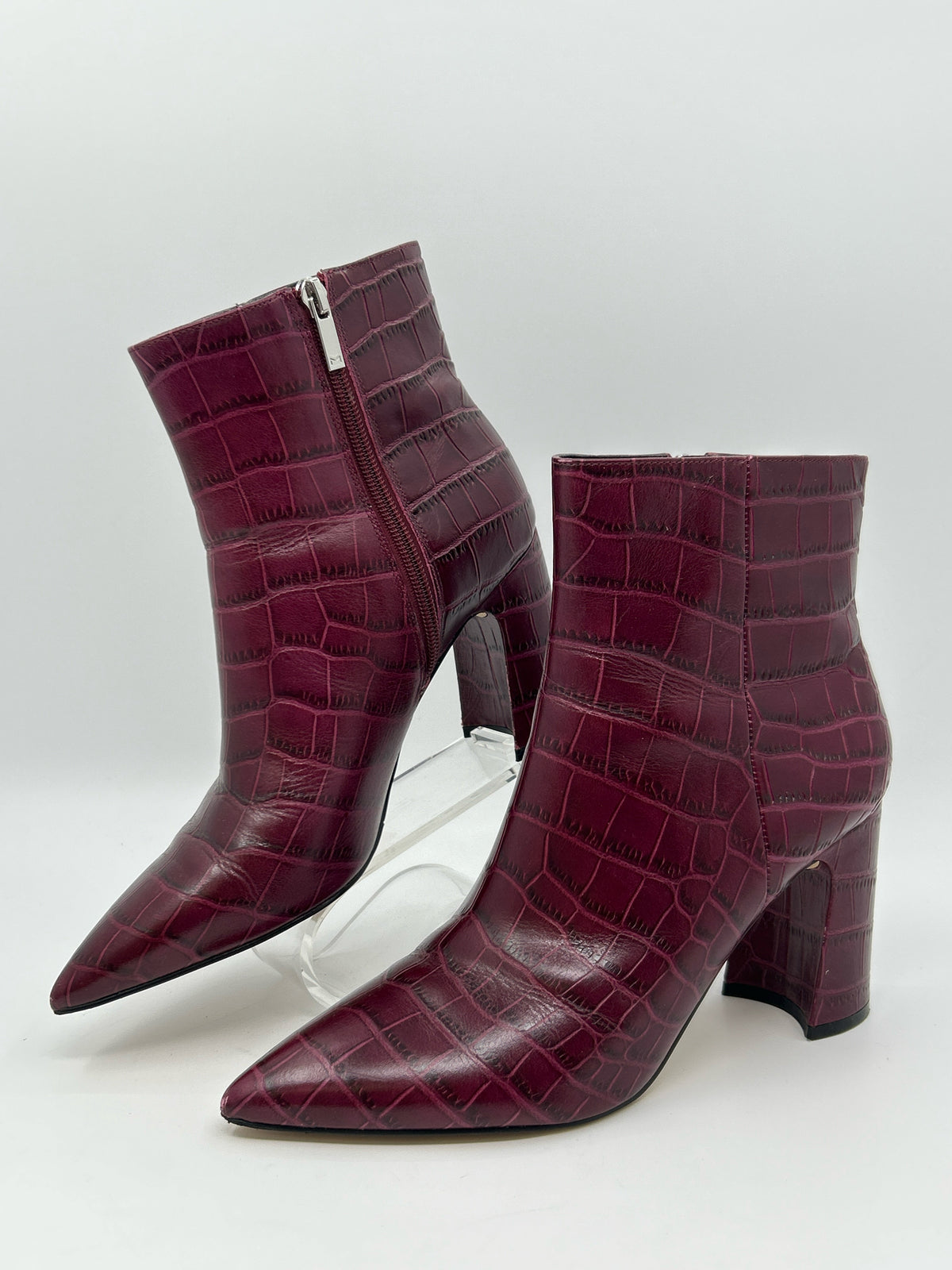 MARC FISHER Size 8.5M Burgundy Women Booties