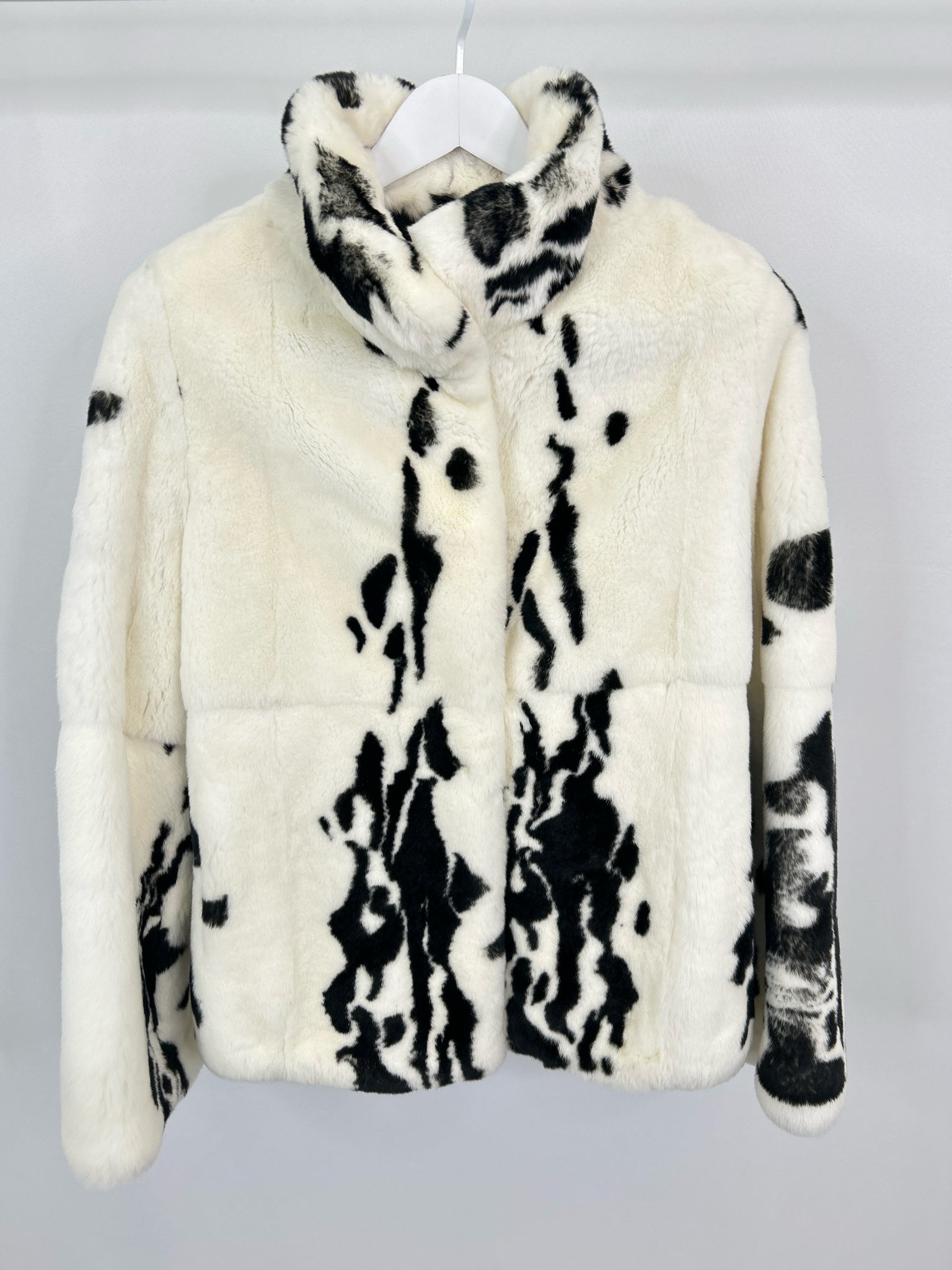 MR3 Size M White and black Women Coat