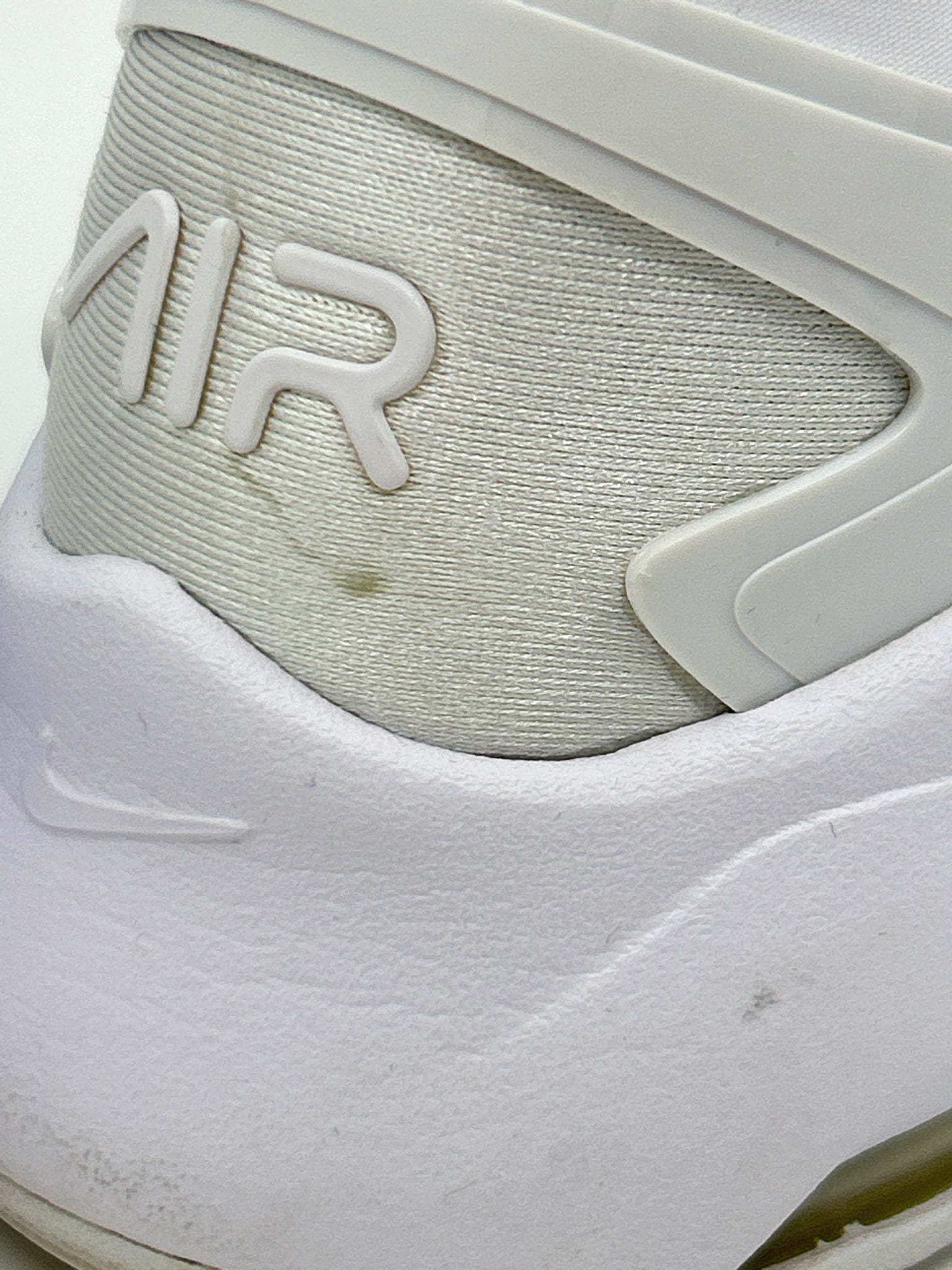 NIKE Size 10 White Women Sneakers