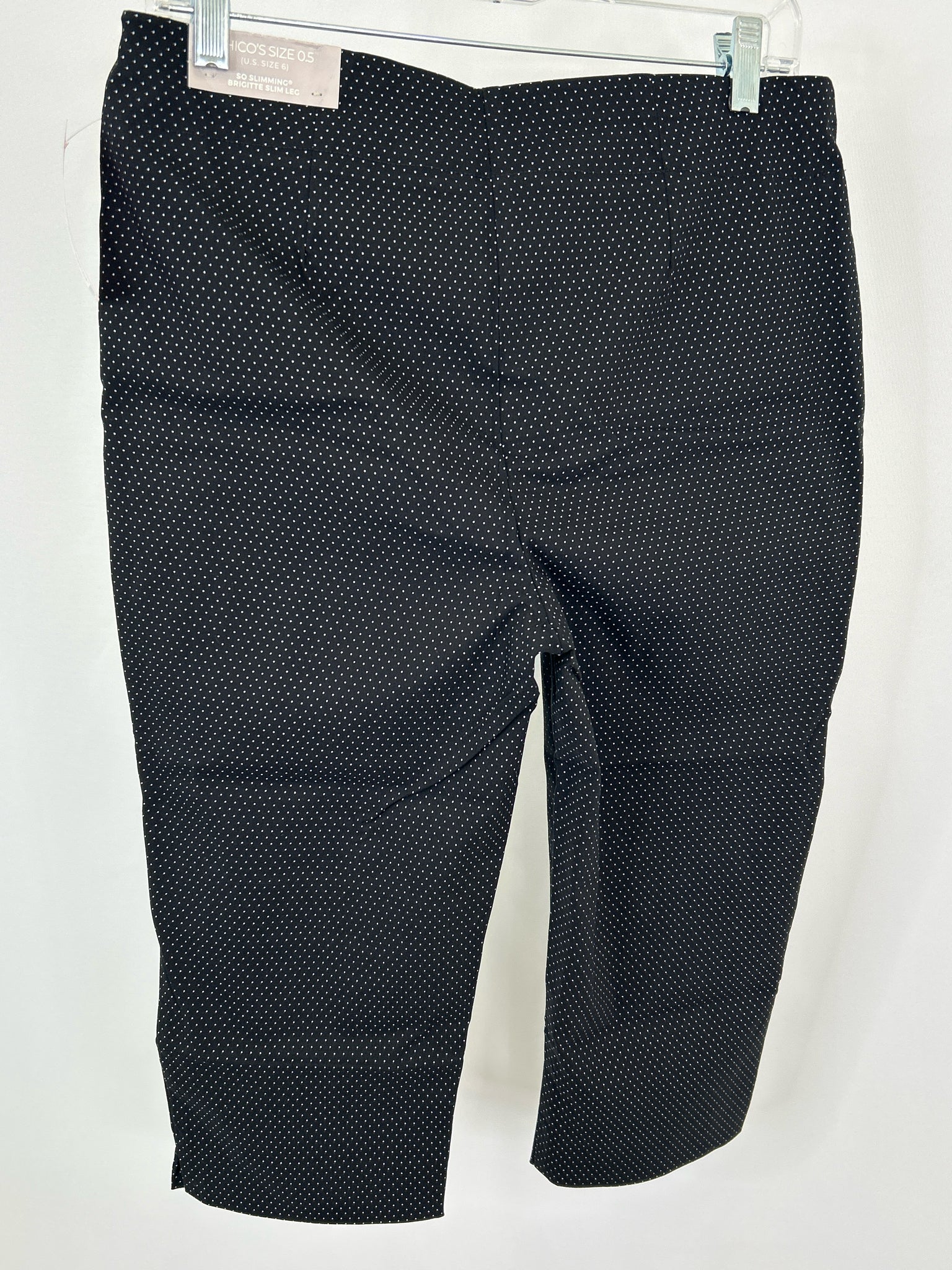 CHICO'S Size 6 Black Print Women Capri NWT