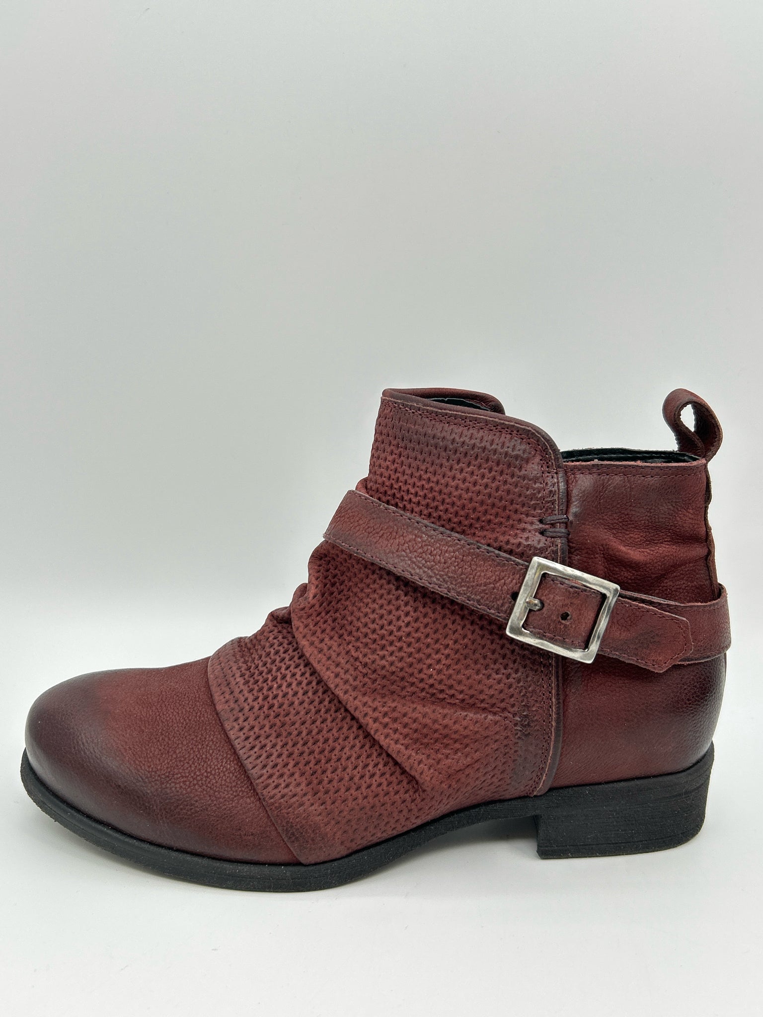 MIZ MOOZ EU Size 37 US 6.5/7 Merlot Women Booties
