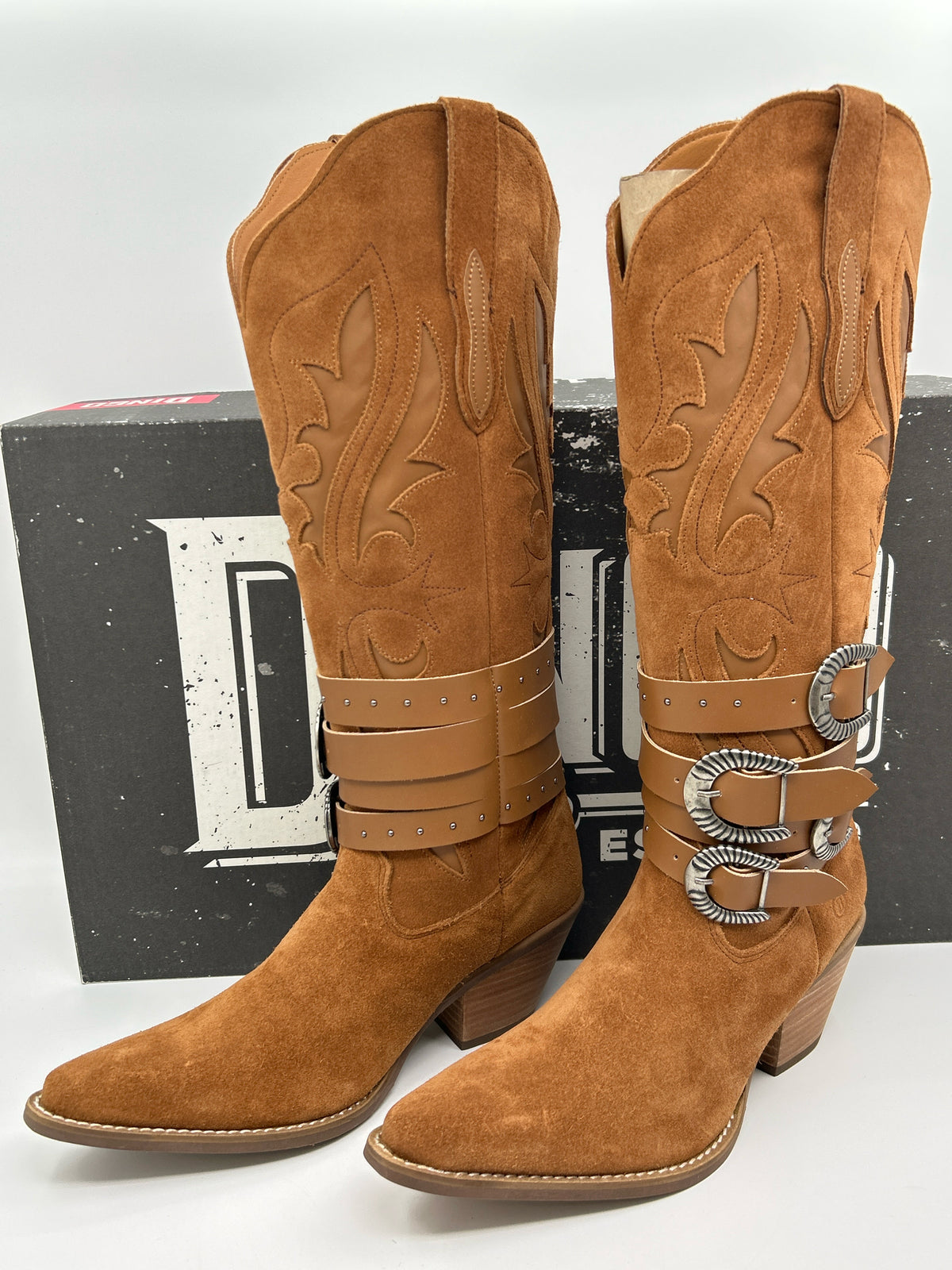 DINGO Size 8.5M Brown Women Boots