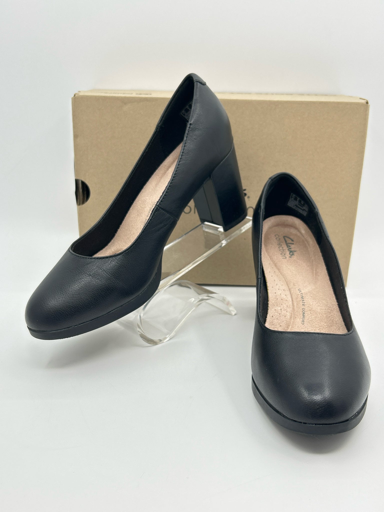 CLARKS COLLECTION Size 8W Black Women Pumps