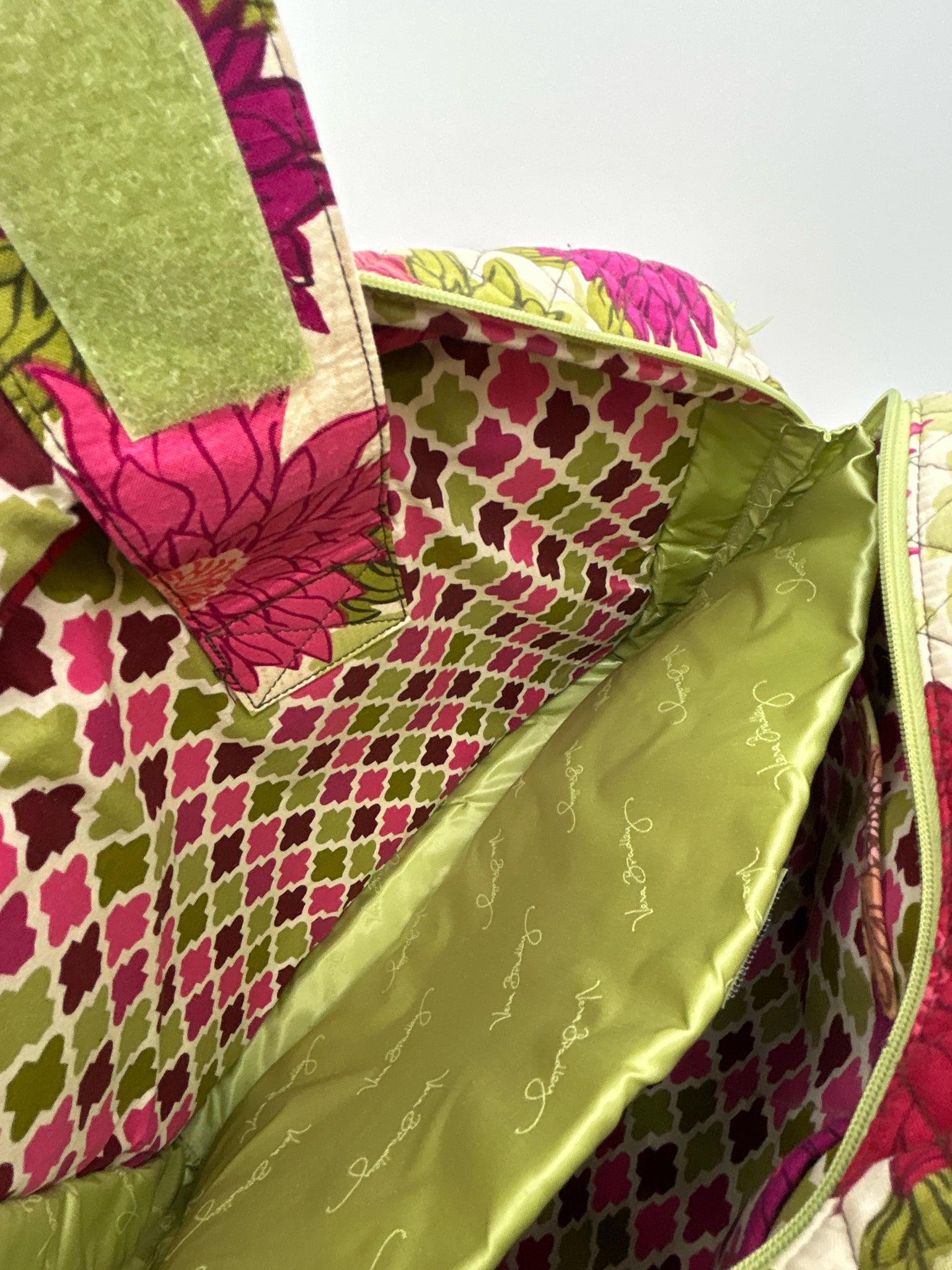 VERA BRADLEY Pink floral Luggage
