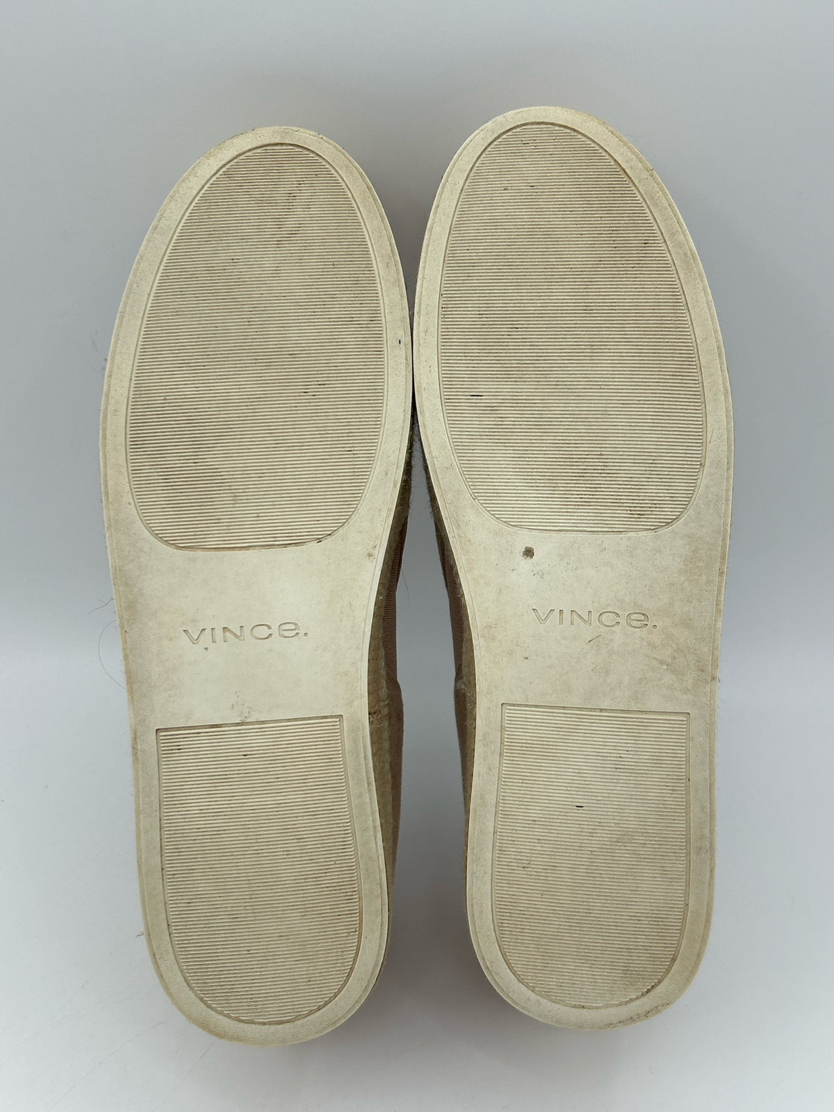 VINCE. Size 8M Dusty Rose Women Sneakers
