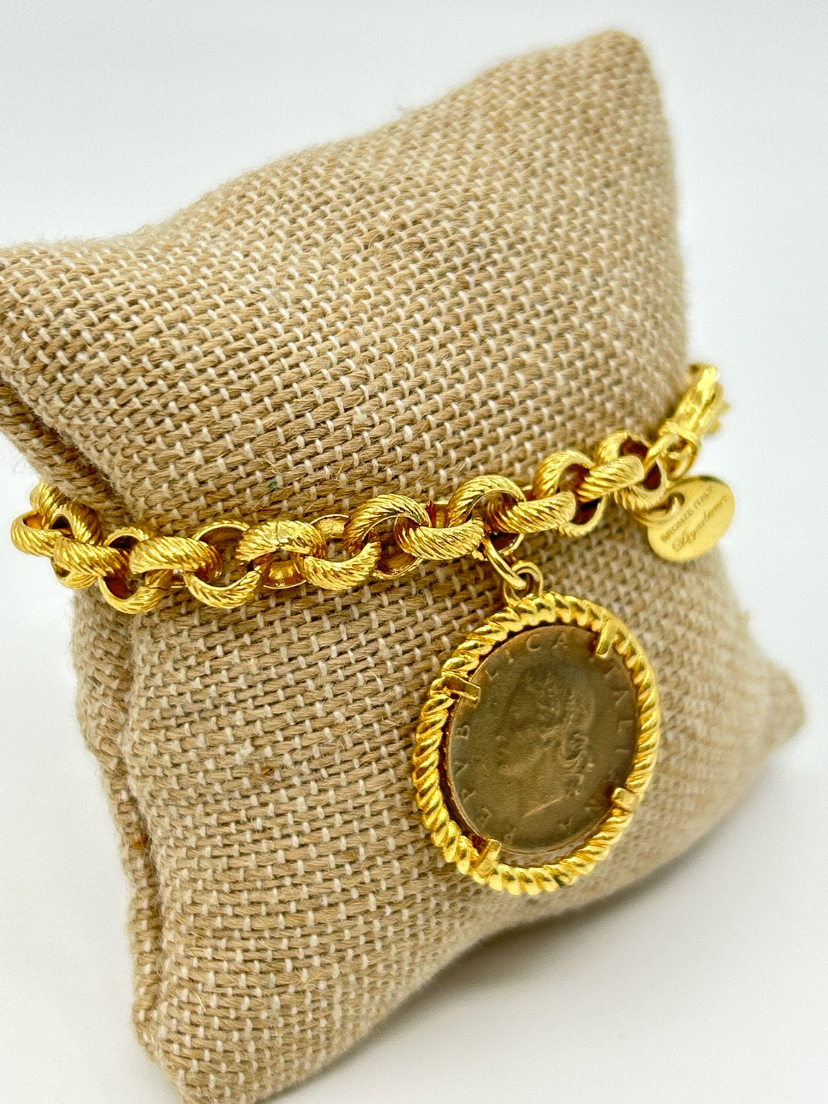 Dyadema Gold Bracelet