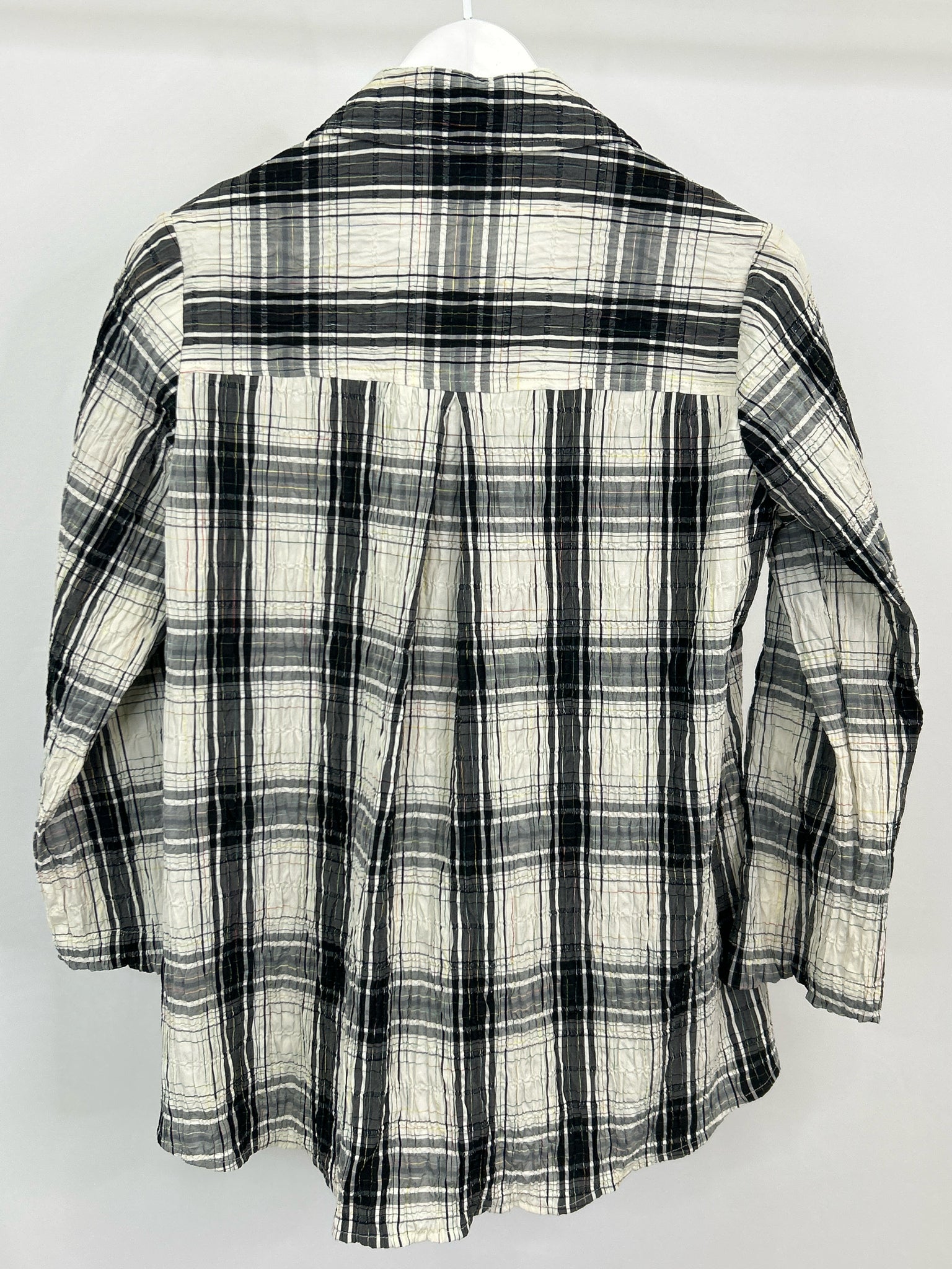 HABITAT Size S White and Black Women Shirt NWT