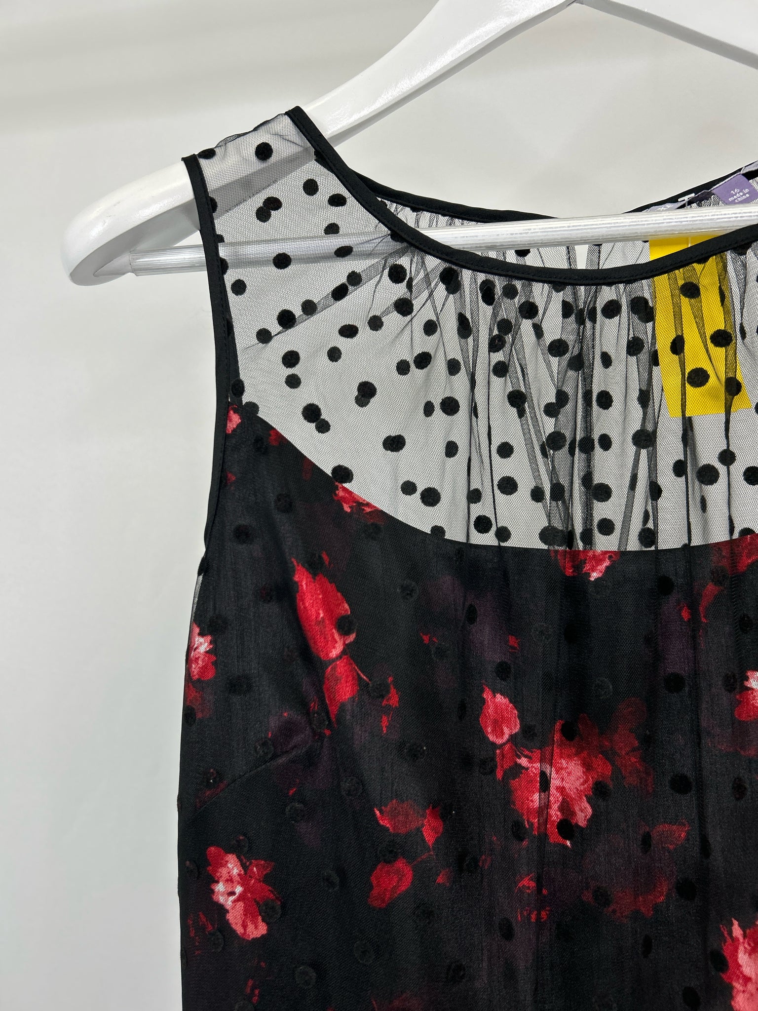 LUXE BY CARMEN MARC VALVO Size 16 black and red Women Dress