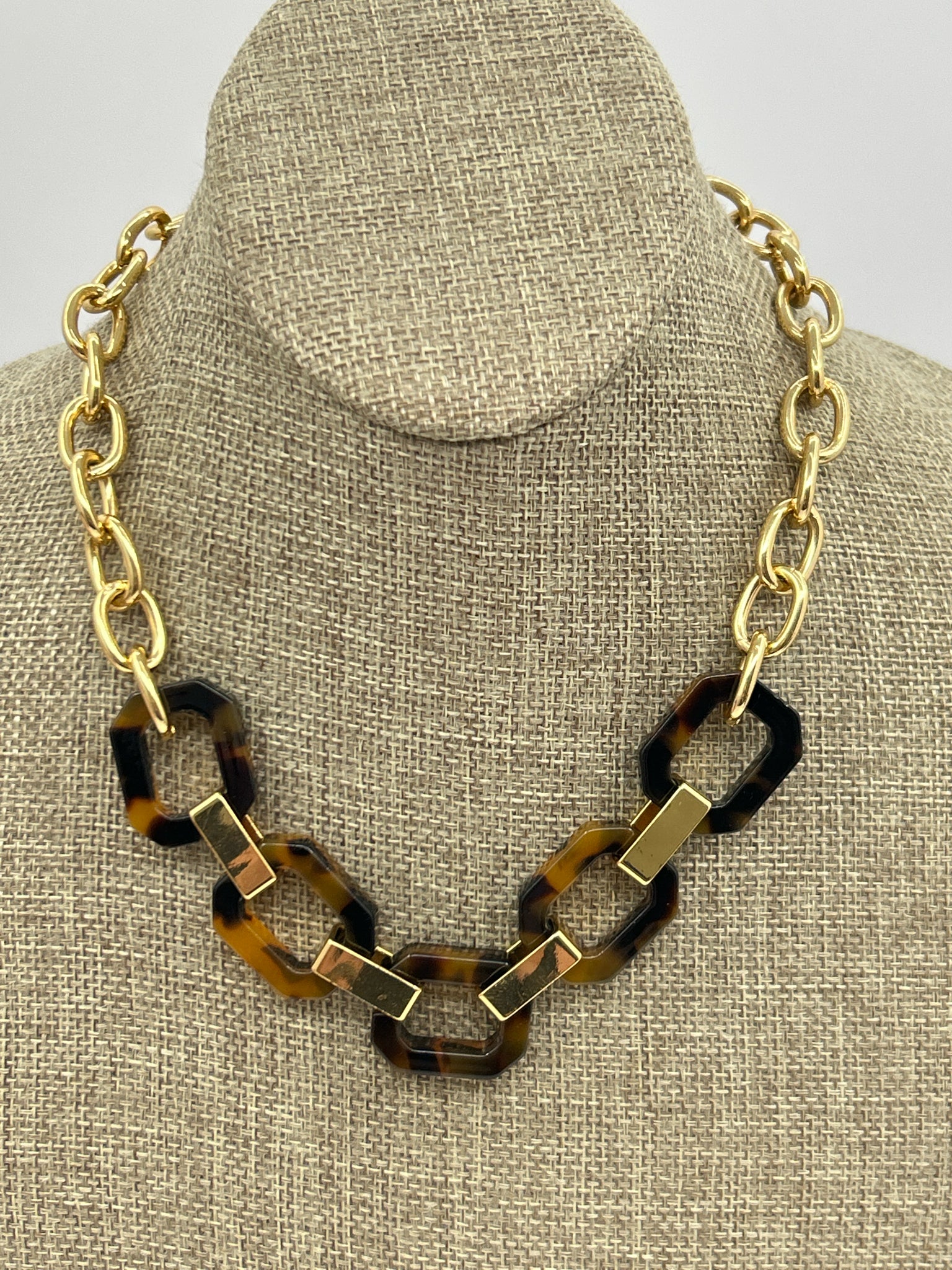 Lauren Ralph Lauren Gold Necklace