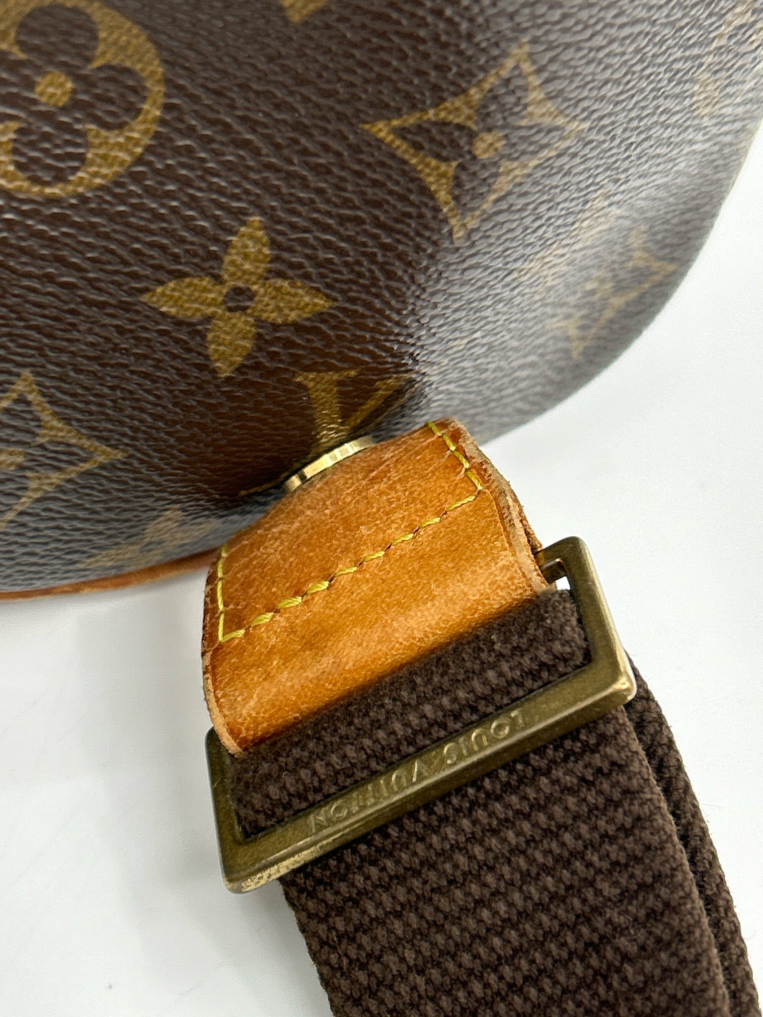 LOUIS VUITTON Brown Monogram Women Sling Bag Purse