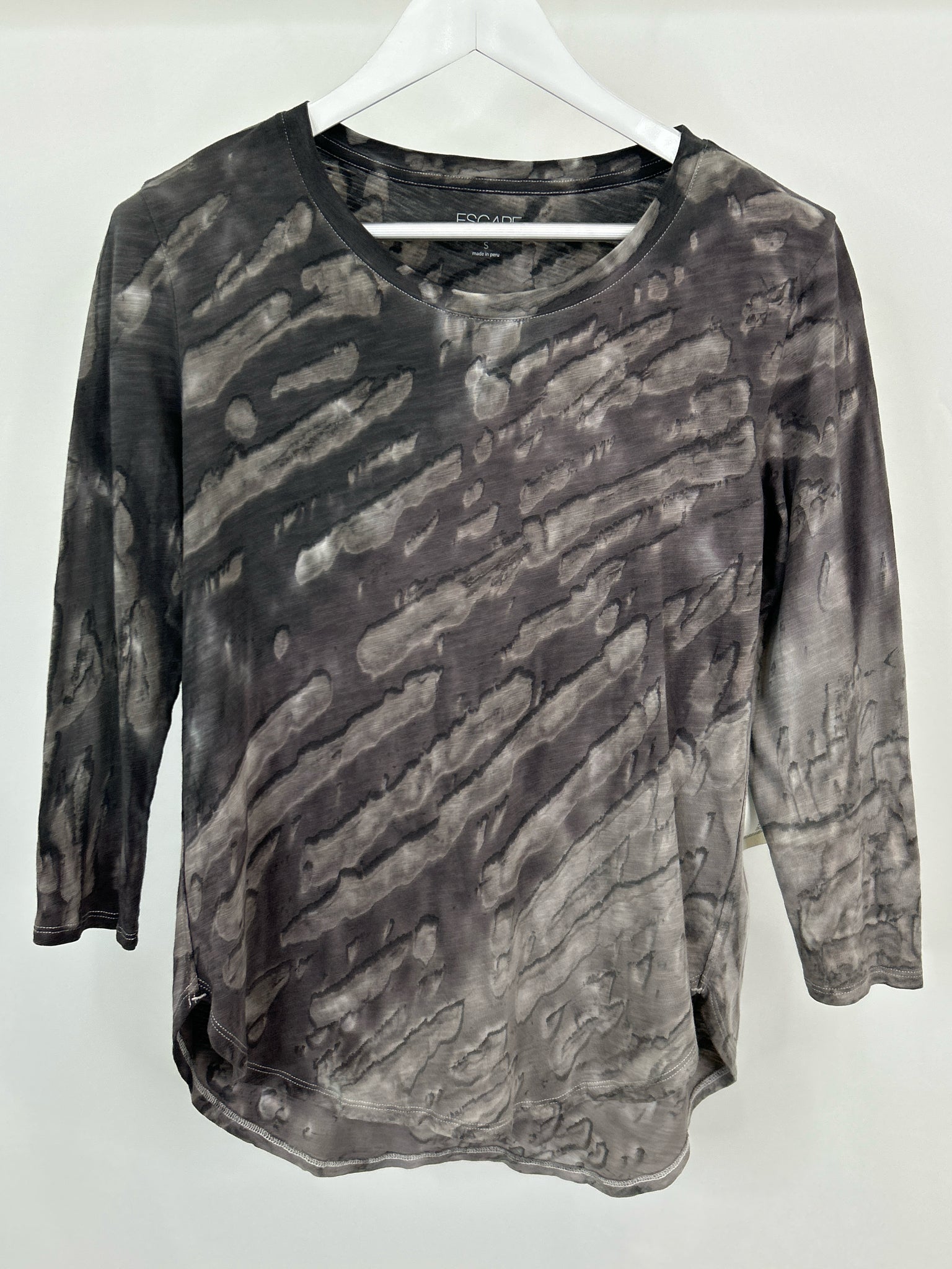 Escape by Habitat Clothes Size S Gray print Women Top
