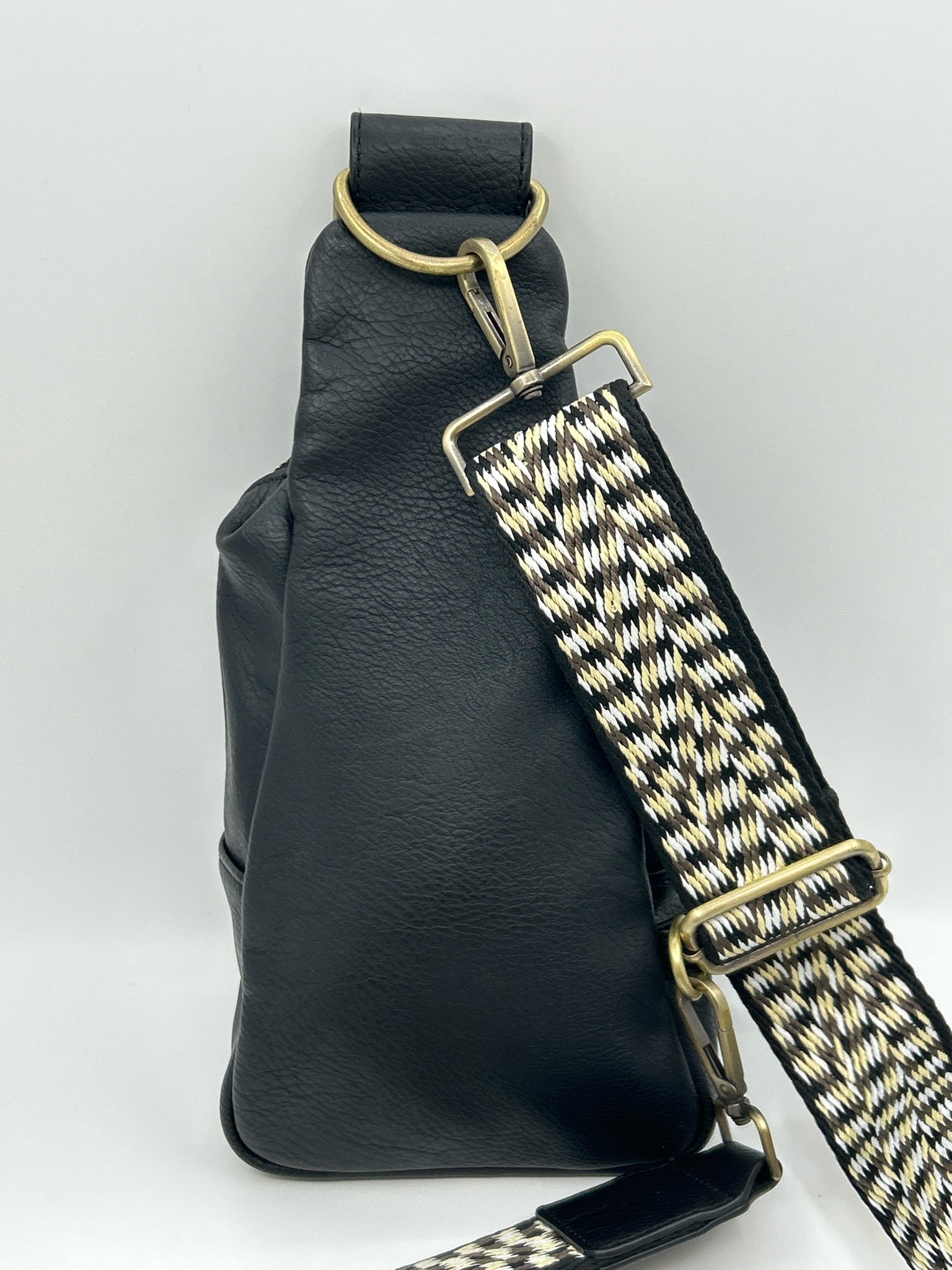 URBAN ORIGINALS Black Women Purse