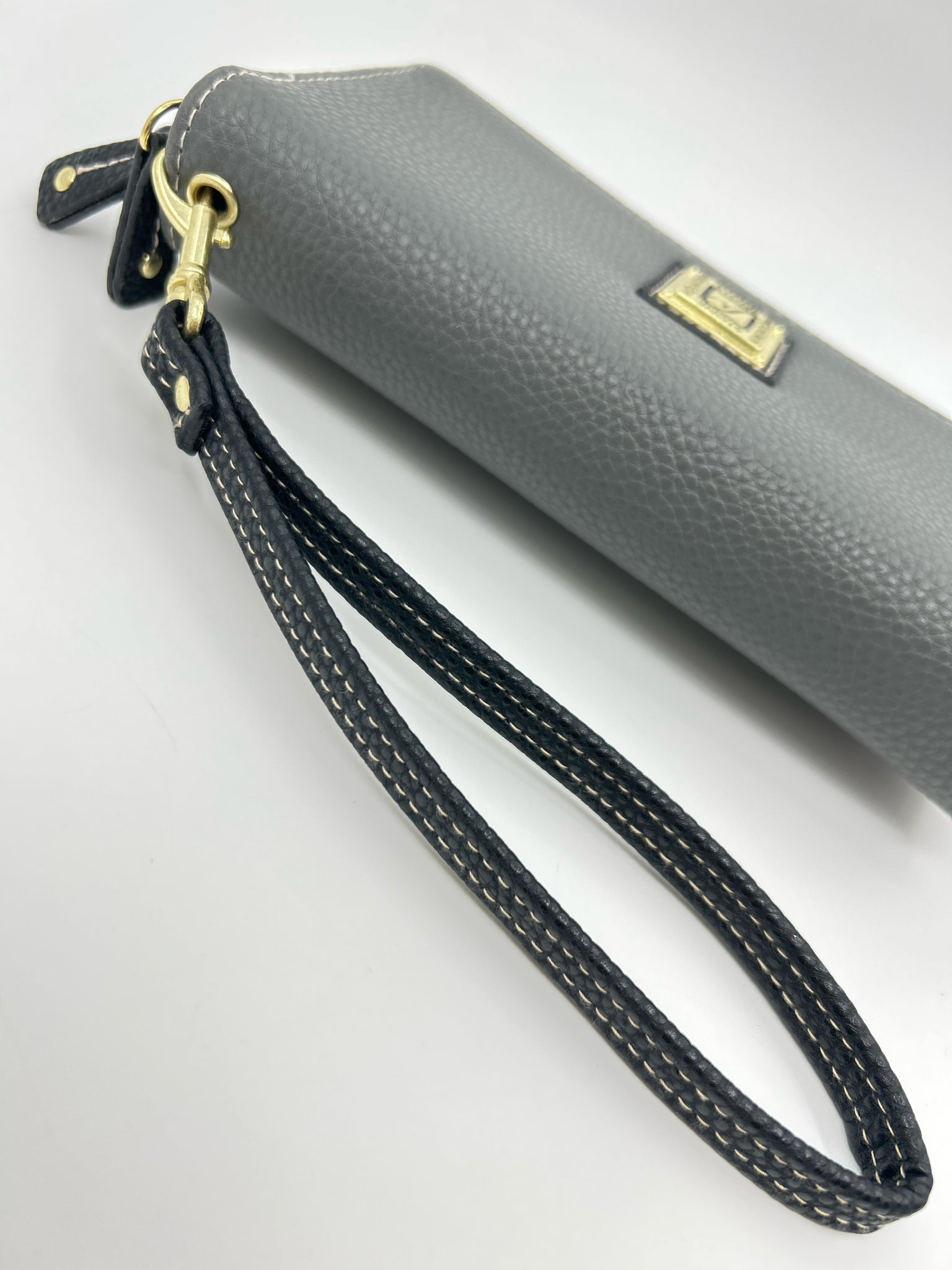 STONE MOUNTAIN Gray Women Wristlet
