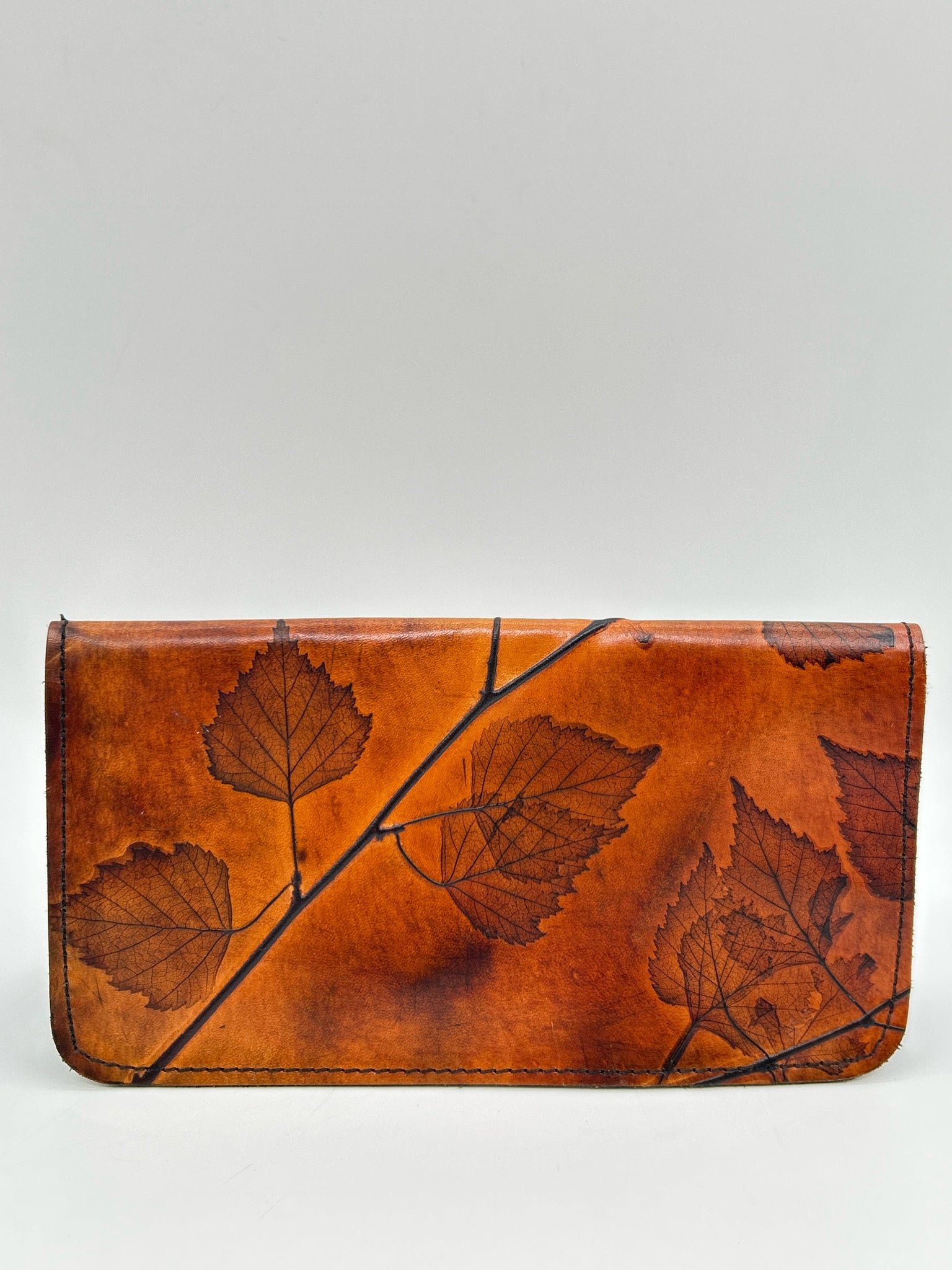 LEAF LEATHER Brown Print Checkbook cover