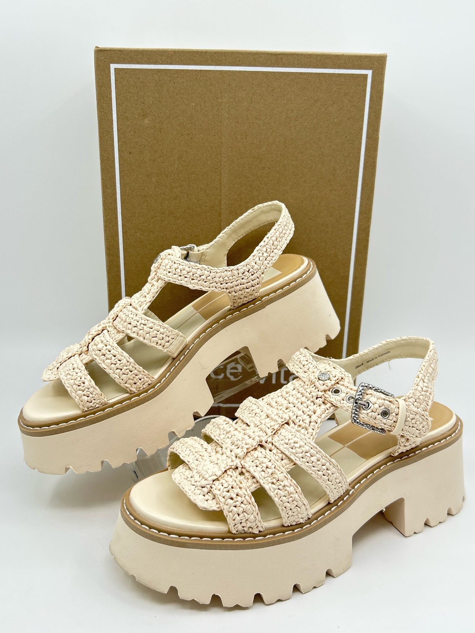 DOLCE VITA Size 8 Oatmeal Women Sandal
