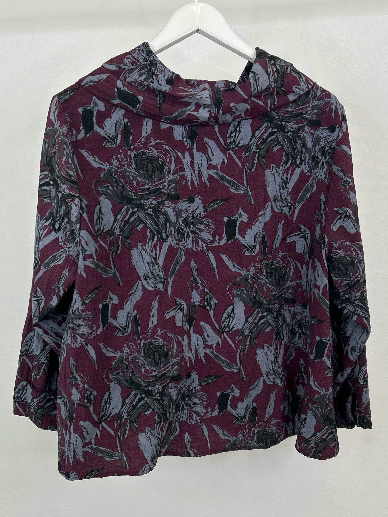 HABITAT Size L PURPLE FLORAL Women Top