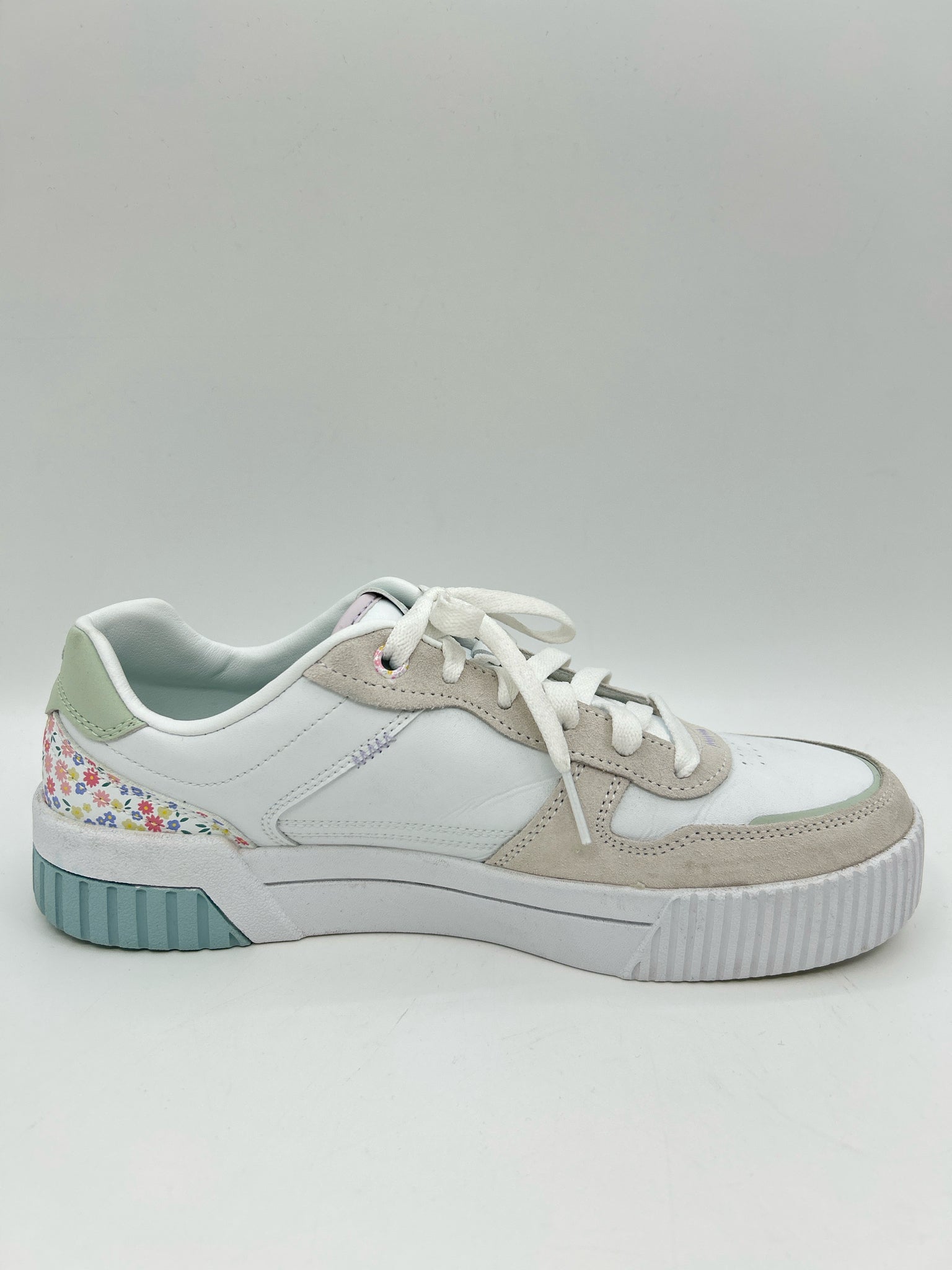 skechers Size 9.5 White Floral Women Sneakers