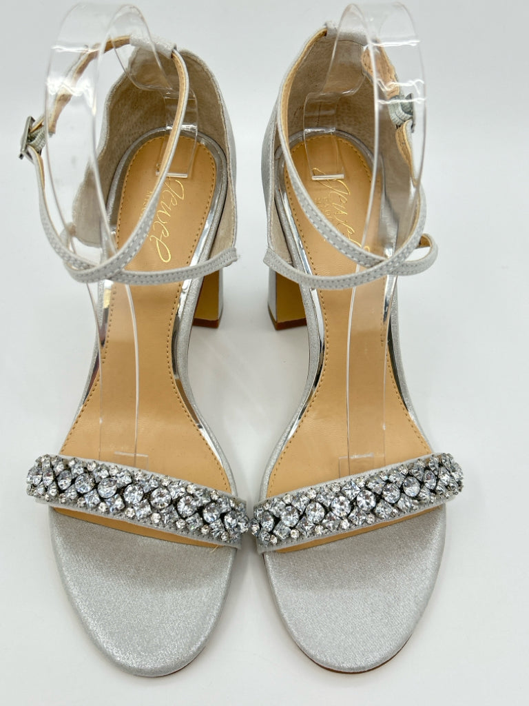 BADGLEY MISCHKA Size 10 Silver Women's Pumps NIB
