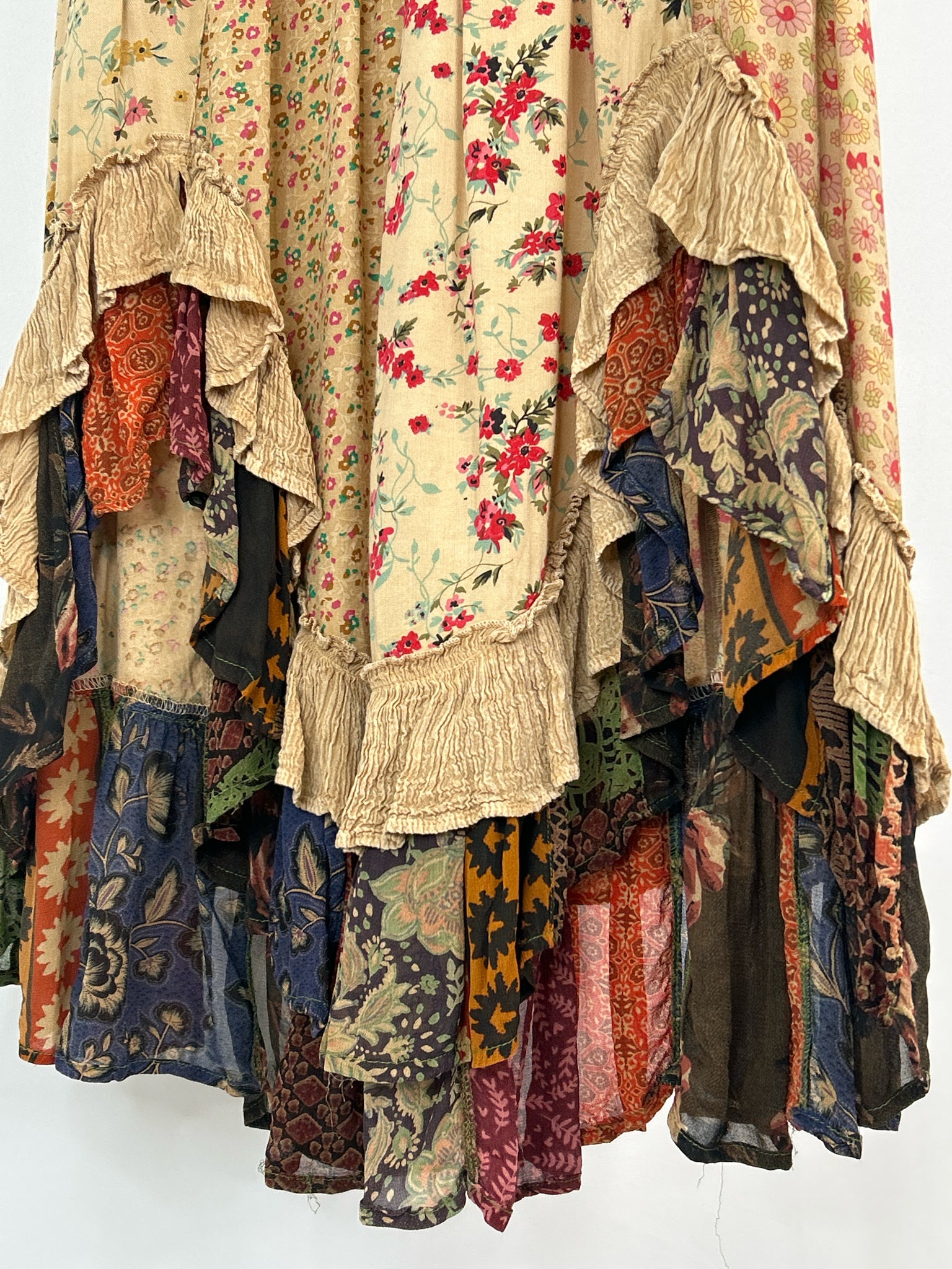 YOUNG THREADS Size S BEIGE FLORAL Women Skirt