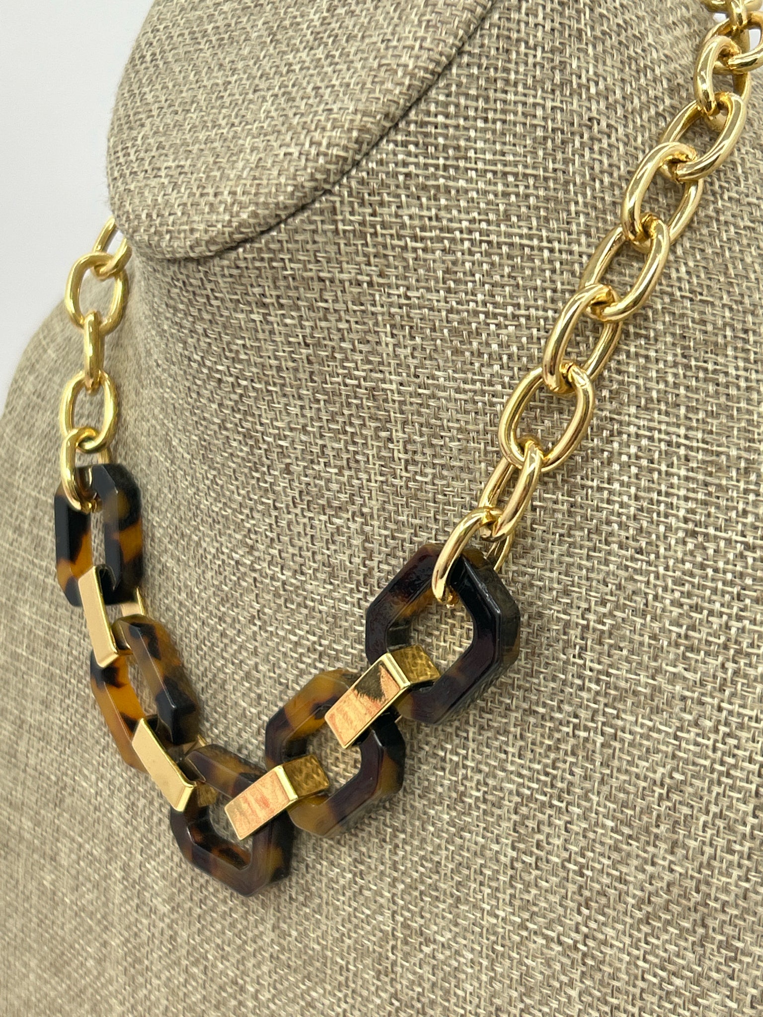 Lauren Ralph Lauren Gold Necklace