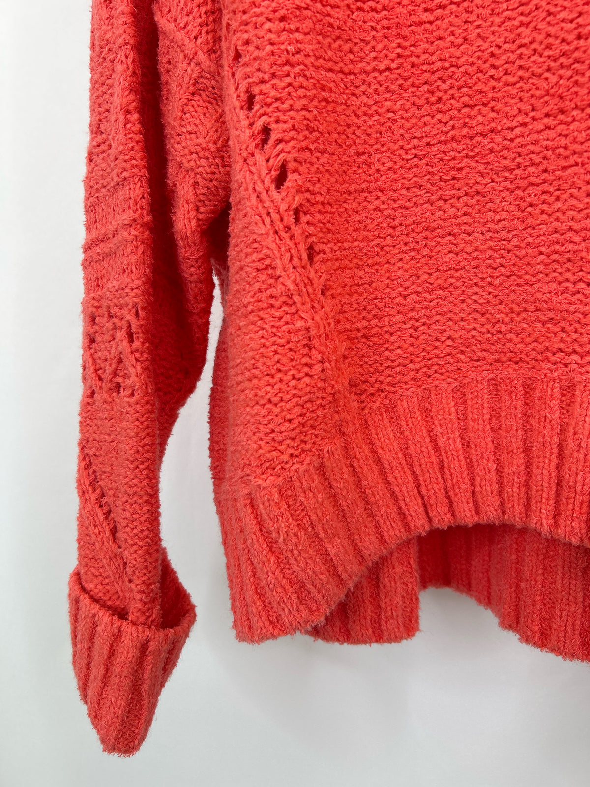 PILCRO Size M Coral Women Sweater