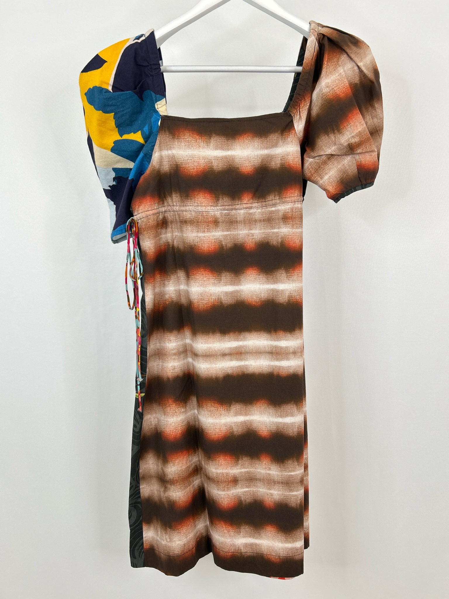 BLANK LONDON Size XS GRAY FLORAL Women Dress