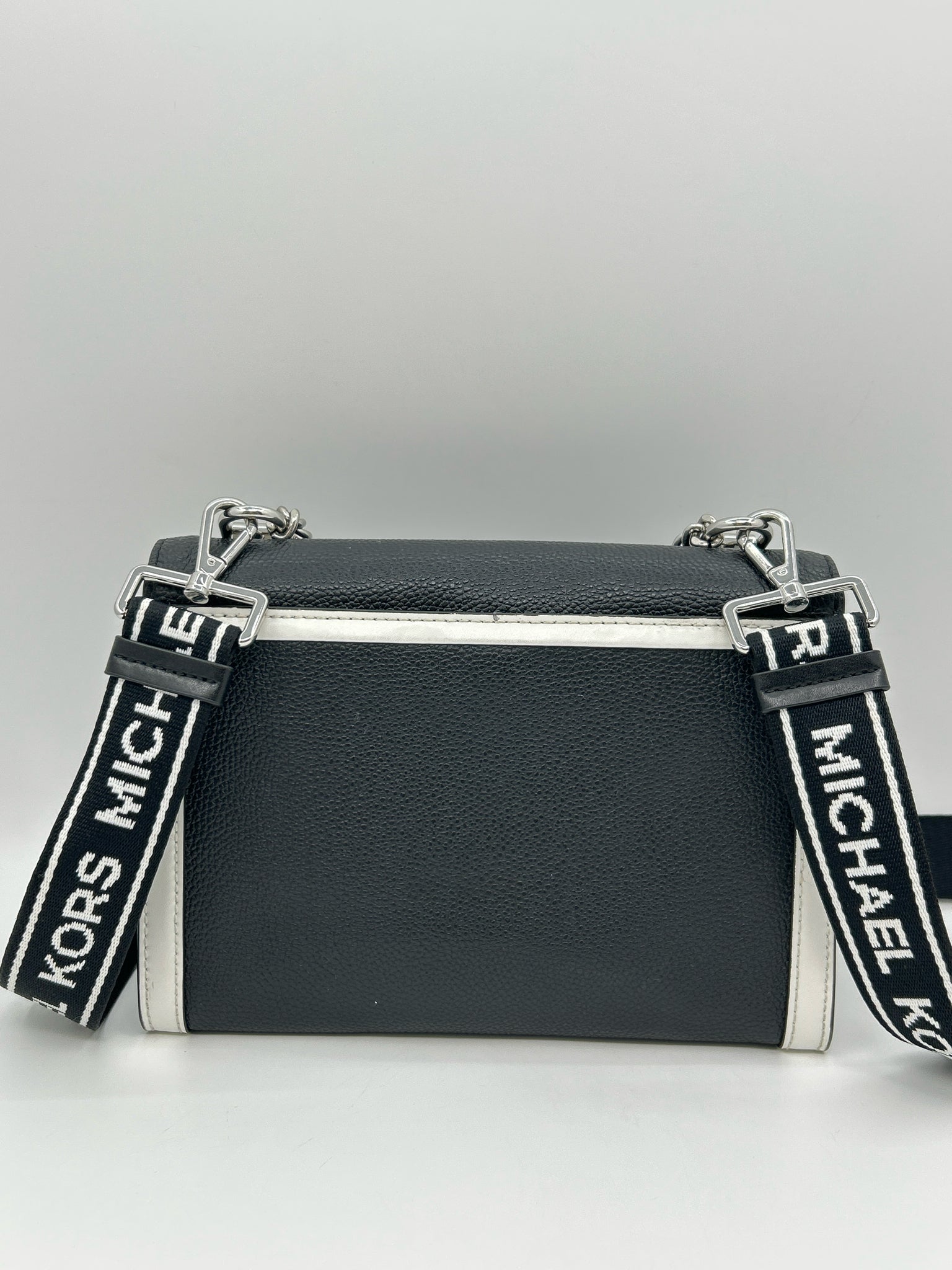 MICHAEL MICHAEL KORS Black and White Women Purse