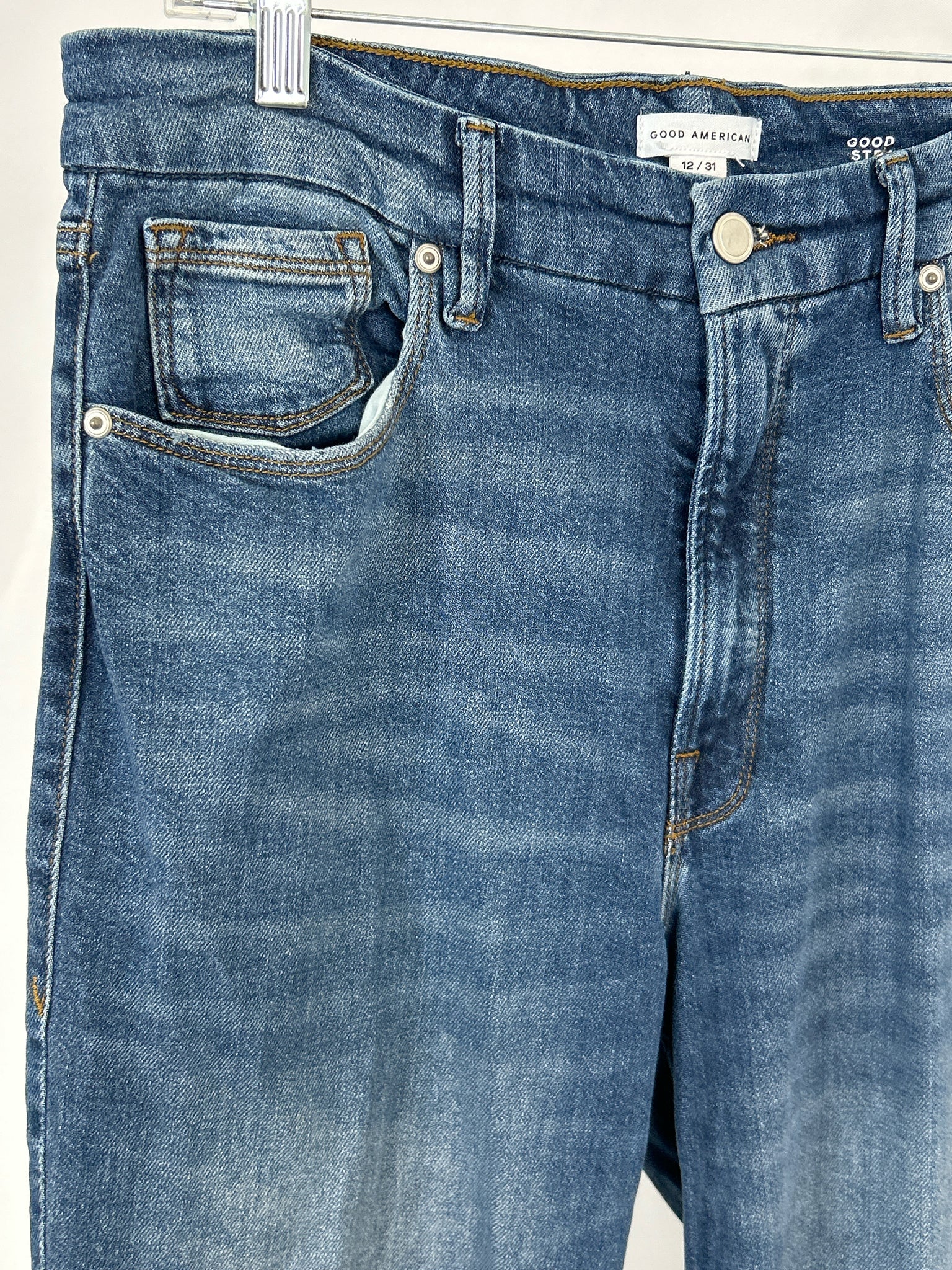 GOOD AMERICAN Size 12/31 BLUE DENIM Women jeans