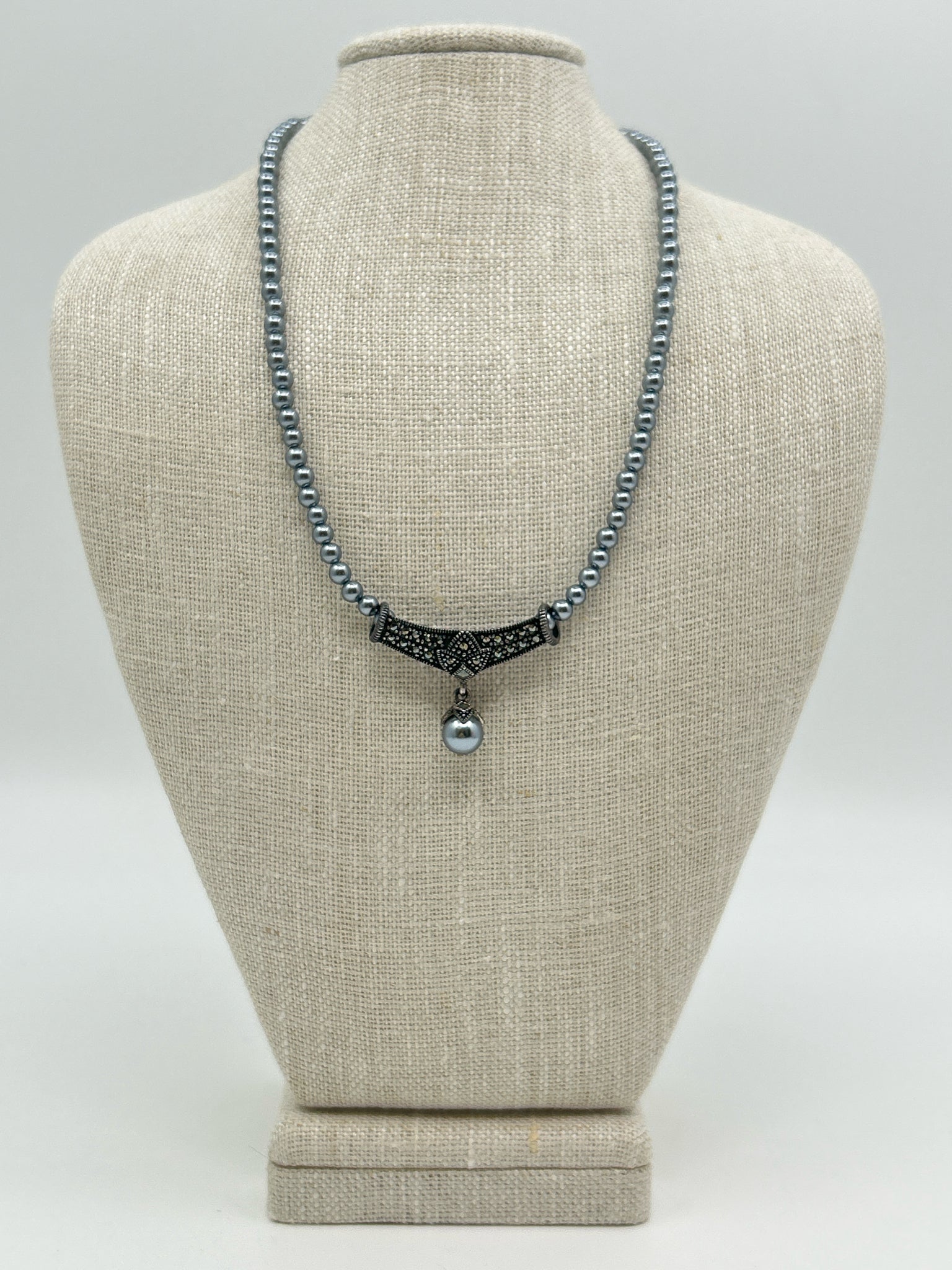 NO BRAND Blue Grey Necklace