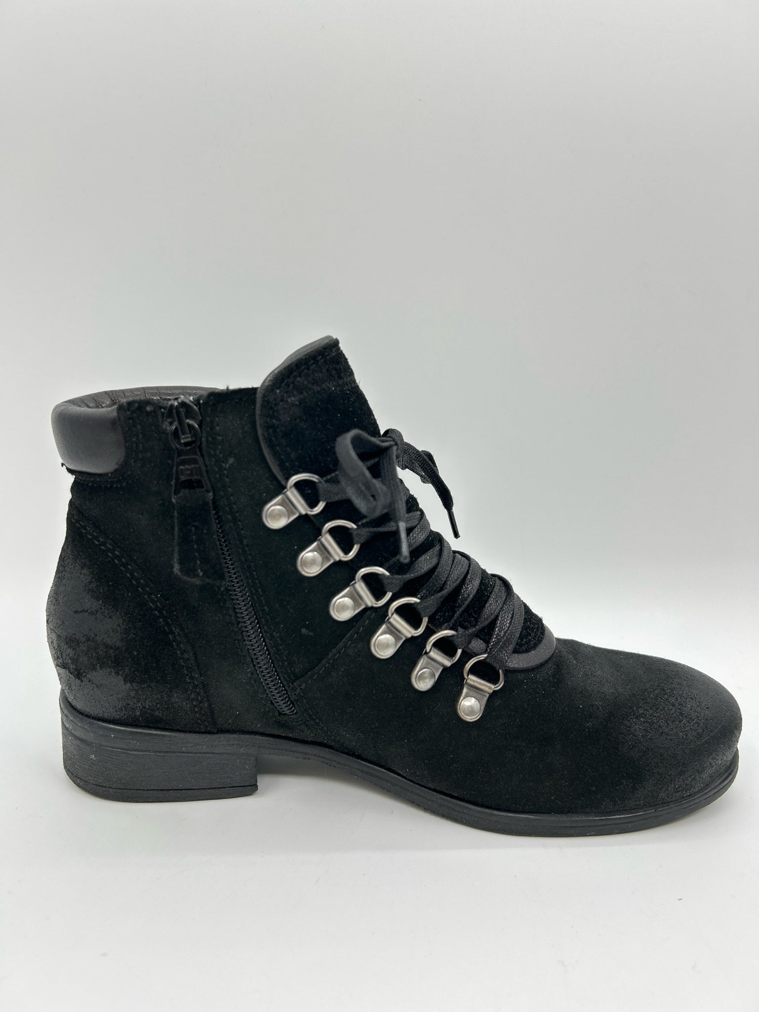 MIZ MOOZ EU Size 37W US Size 6.5/7 Black Women Booties