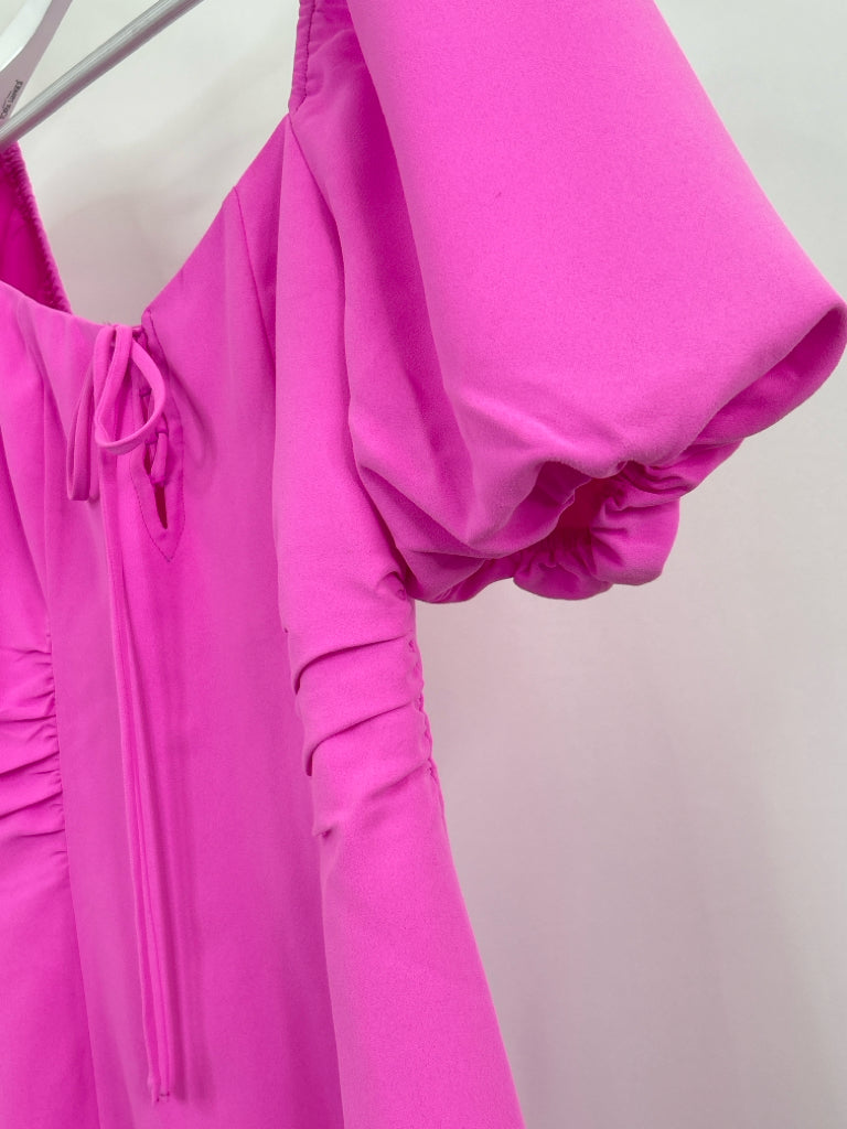 LFD NWT Size M Pink Women's Dress